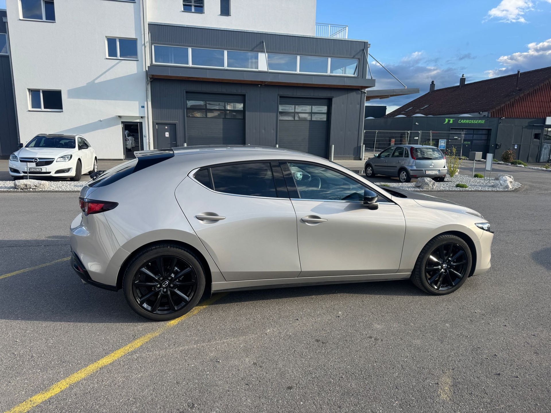 MAZDA 3 Hatchback SKYACTIV-X MHybrid 186 Homura AWD Automat-image-6