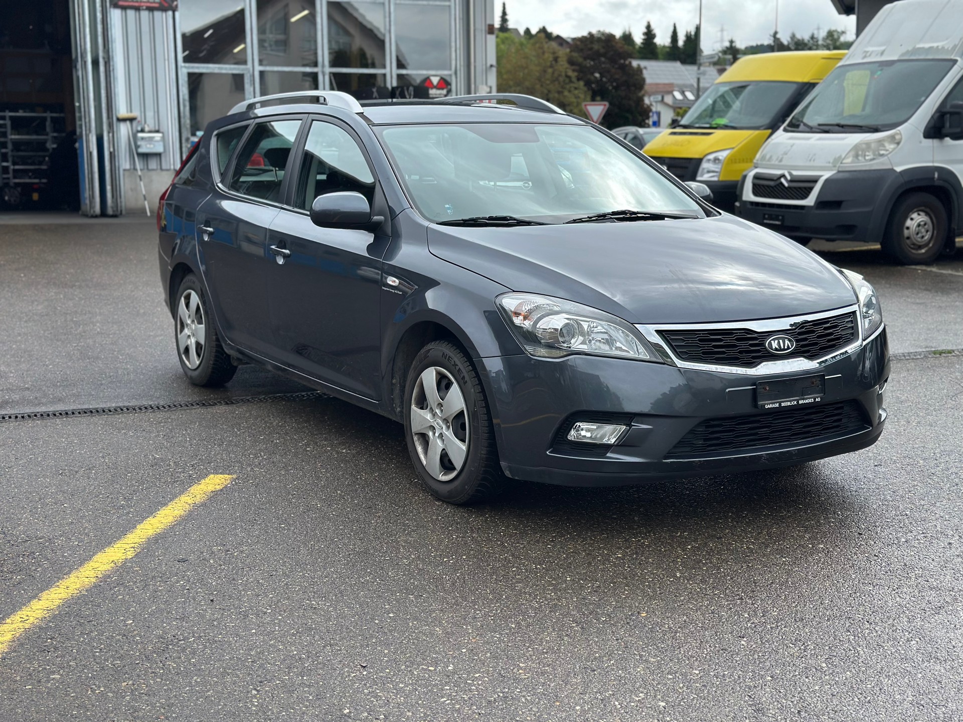 KIA Cee'd Sporty Wagon 1.4 16V Basic-showroom-element-3