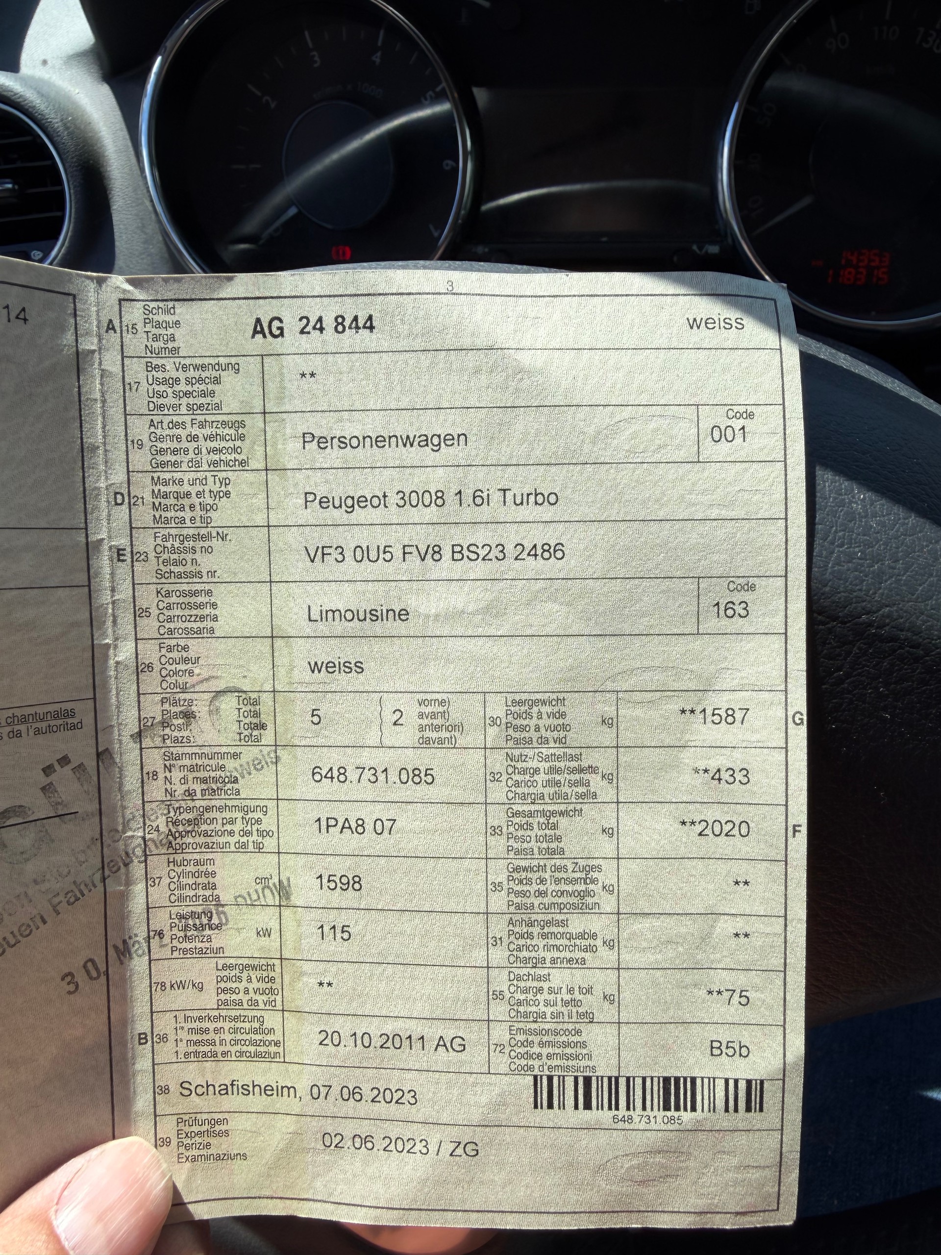 PEUGEOT 3008 1.6 16V T Platinum-image-12