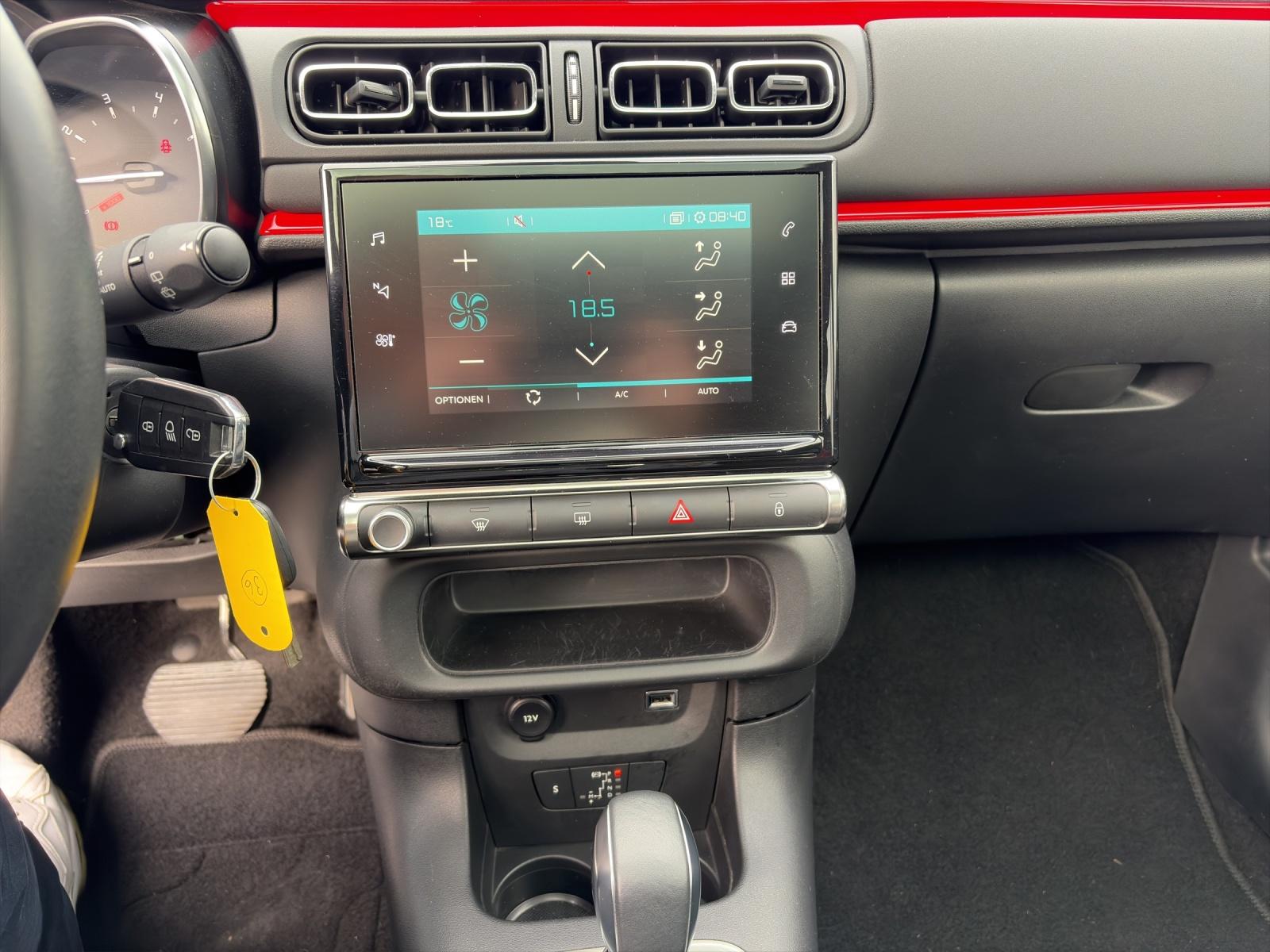 CITROEN C3 1.2 PureTech Shine-image-12