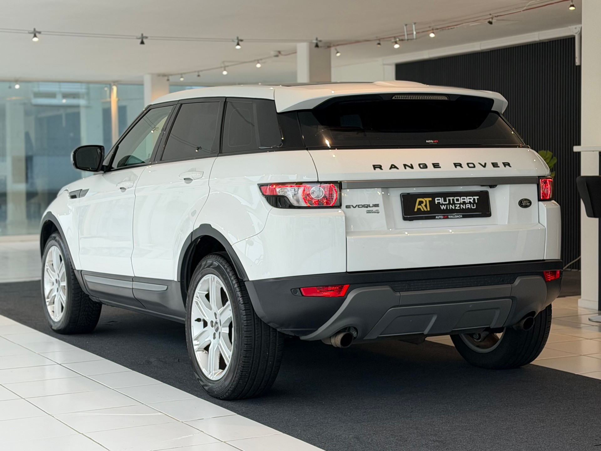 LAND ROVER Range Rover Evoque 2.0 Si4 Dynamic AT6 **Frisch ab MFK & Service**-image-8