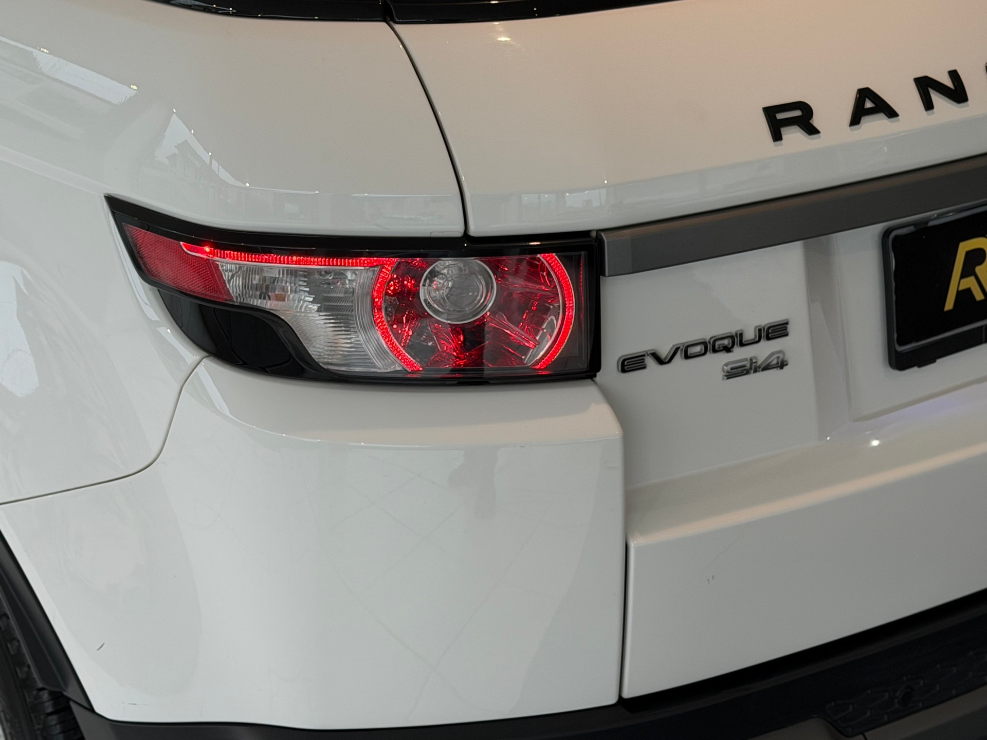 LAND ROVER Range Rover Evoque 2.0 Si4 Dynamic AT6 **Frisch ab MFK & Service**-image-25