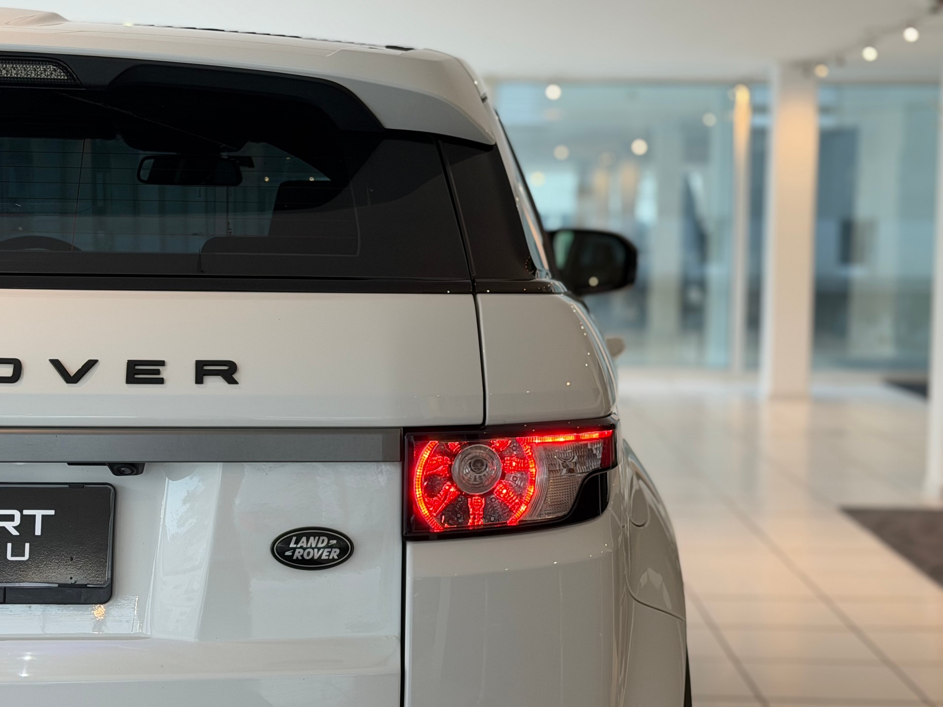 LAND ROVER Range Rover Evoque 2.0 Si4 Dynamic AT6 **Frisch ab MFK & Service**-image-24