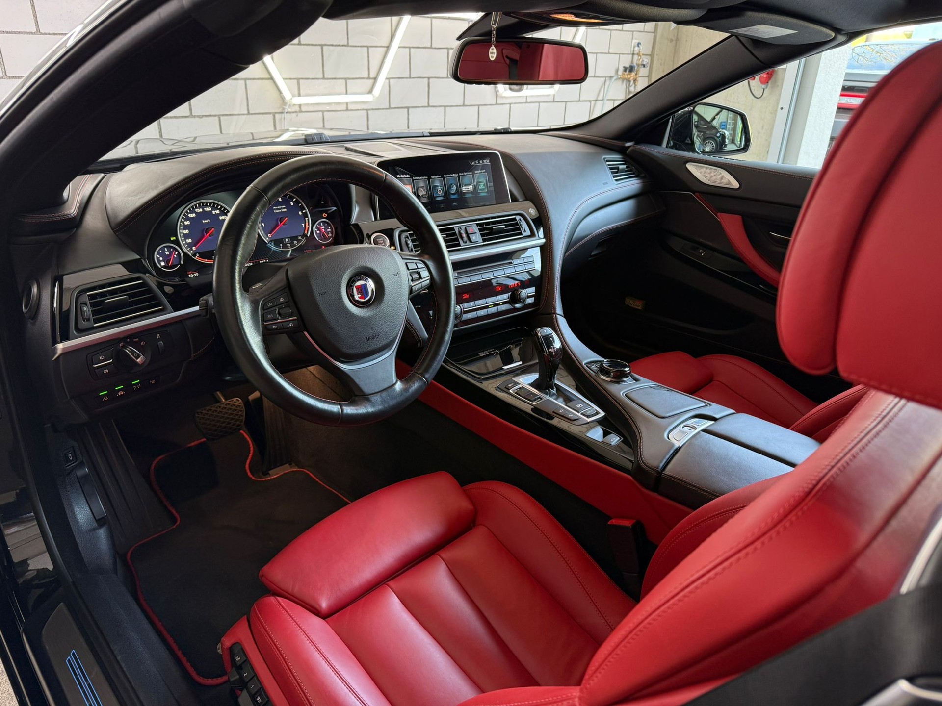 BMW-ALPINA B6 BiTurbo 4.4 V8 Cabrio Editon 50 Switch-Tronic-image-7