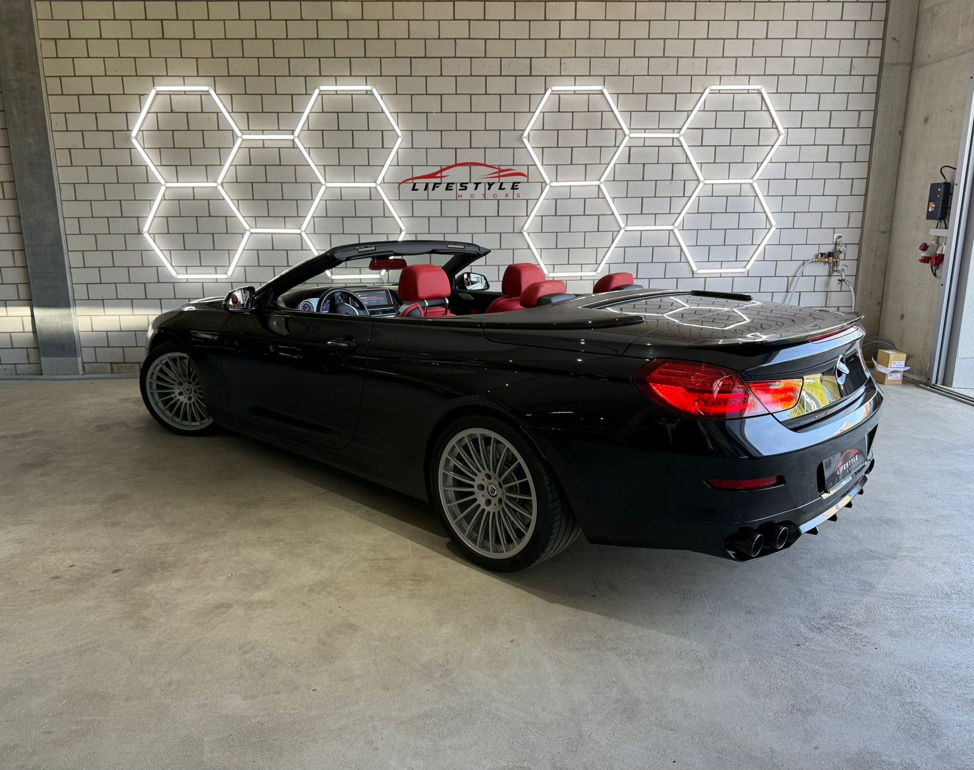 BMW-ALPINA B6 BiTurbo 4.4 V8 Cabrio Editon 50 Switch-Tronic-image-3
