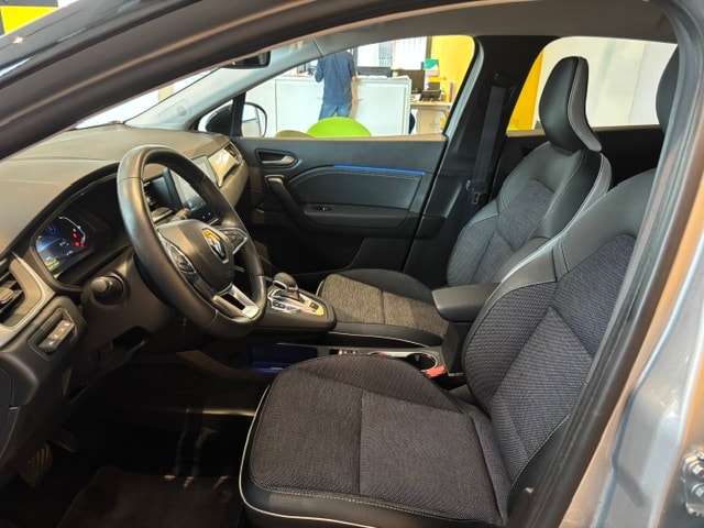 RENAULT Captur 1.6 E-Tech 145 Techno DHT-image-11