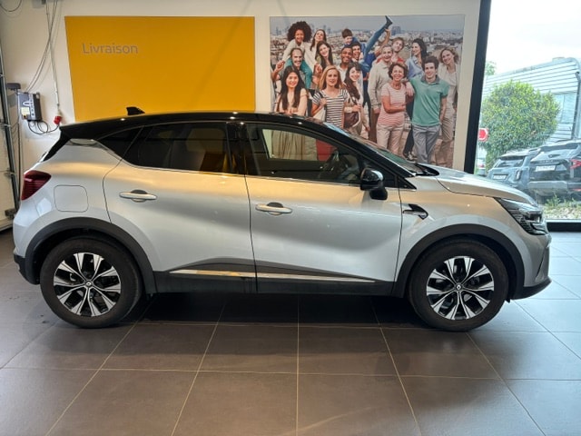 RENAULT Captur 1.6 E-Tech 145 Techno DHT-showroom-element-1