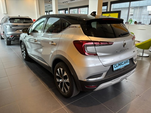 RENAULT Captur 1.6 E-Tech 145 Techno DHT-image-5