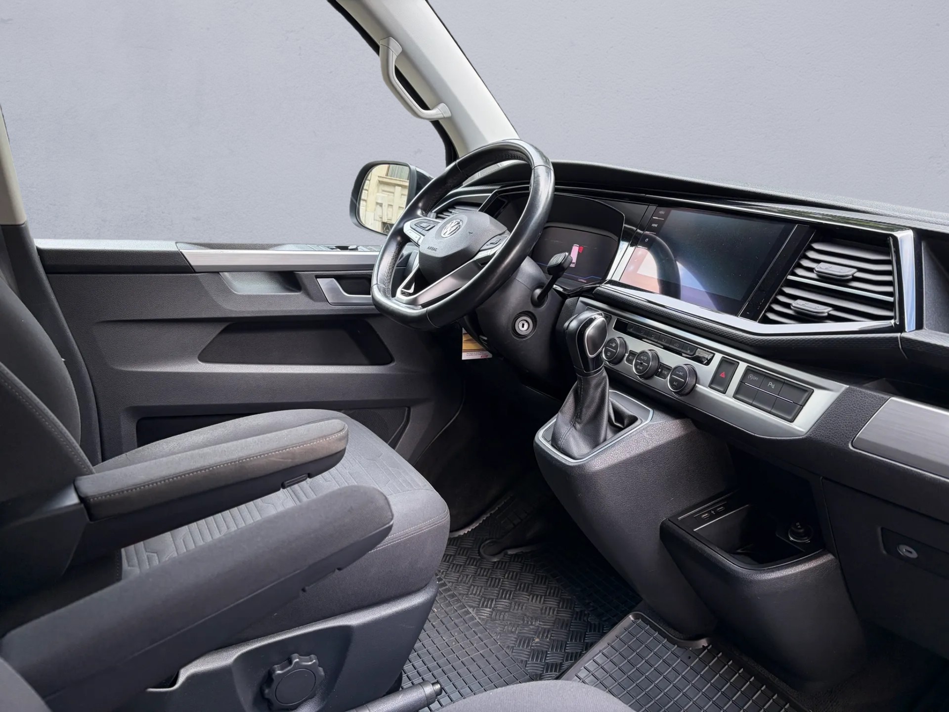 VW T6 Multivan 2.0 TDI Comfortline 4Motion DSG LWB-image-9