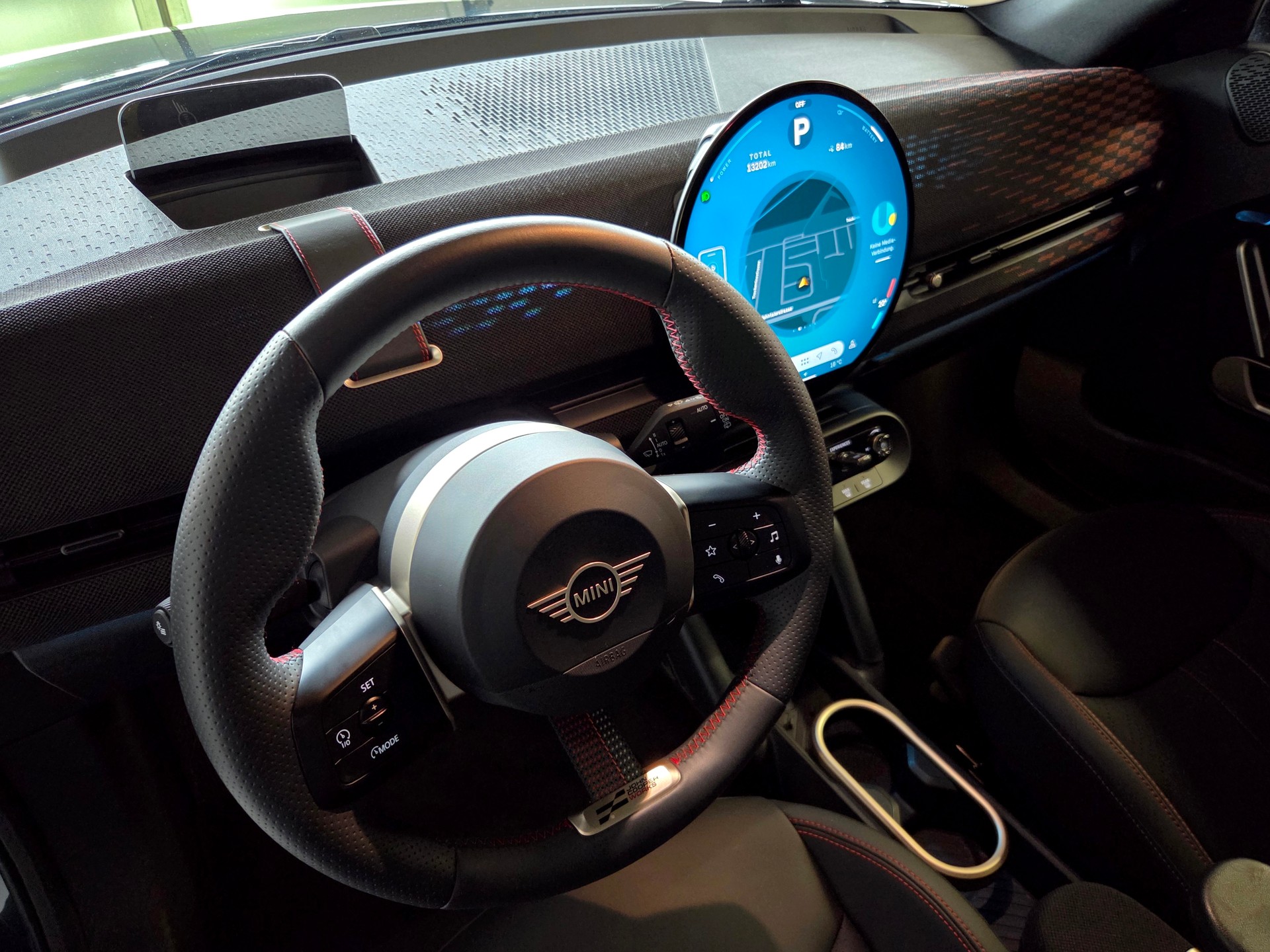 MINI Aceman SE JCW Trim-image-10