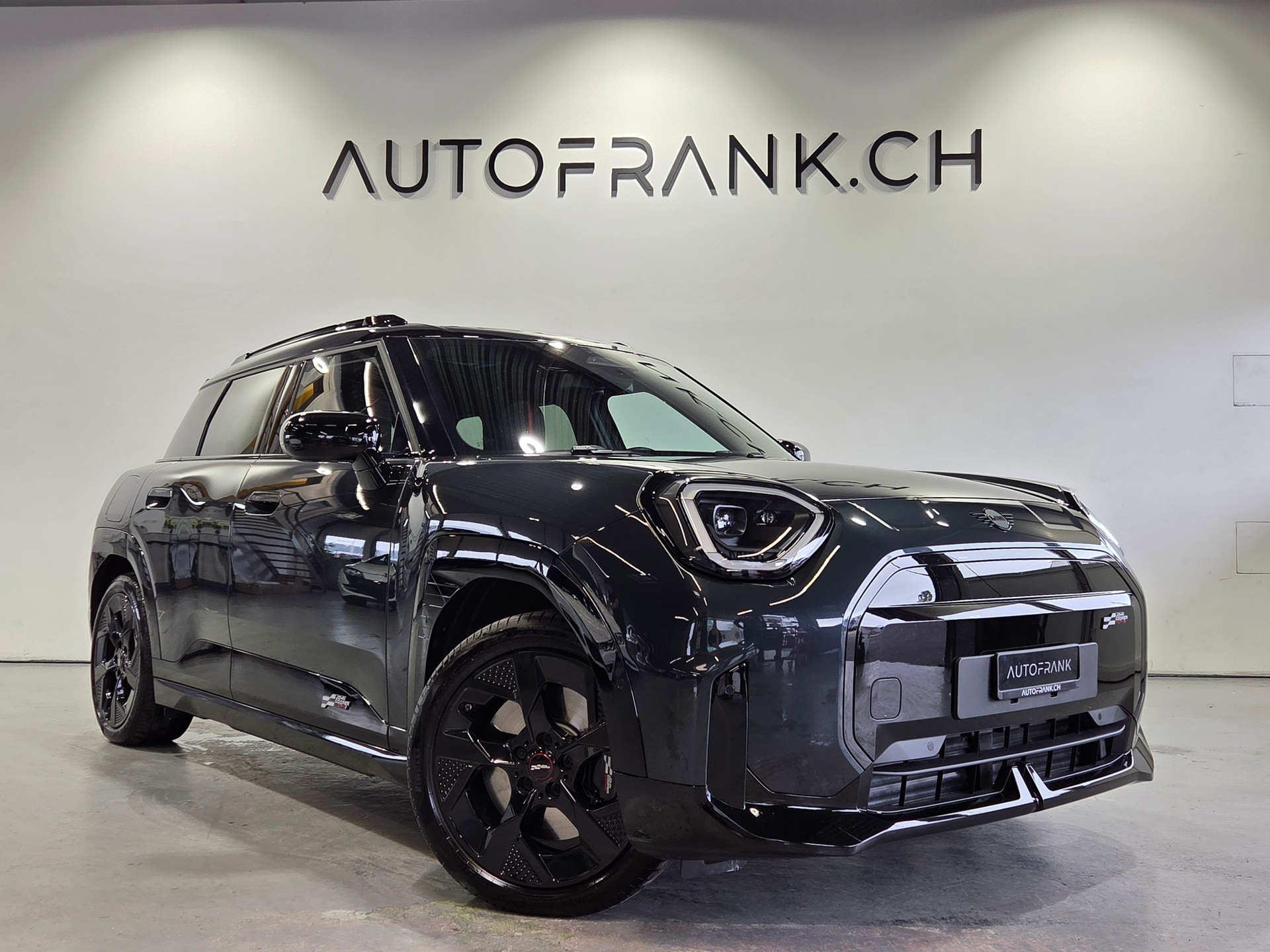 MINI Aceman SE JCW Trim-image-12