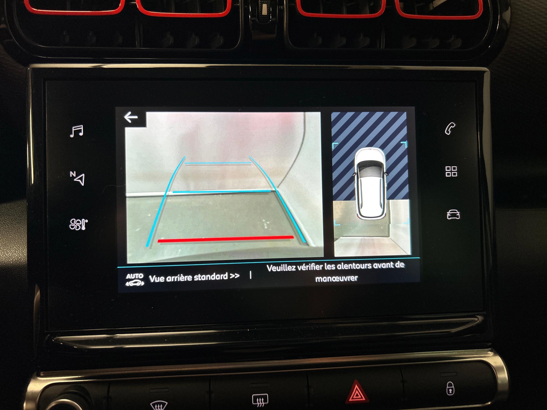 CITROEN C3 Aircross 1.2 PureTech 110 Shine-image-8