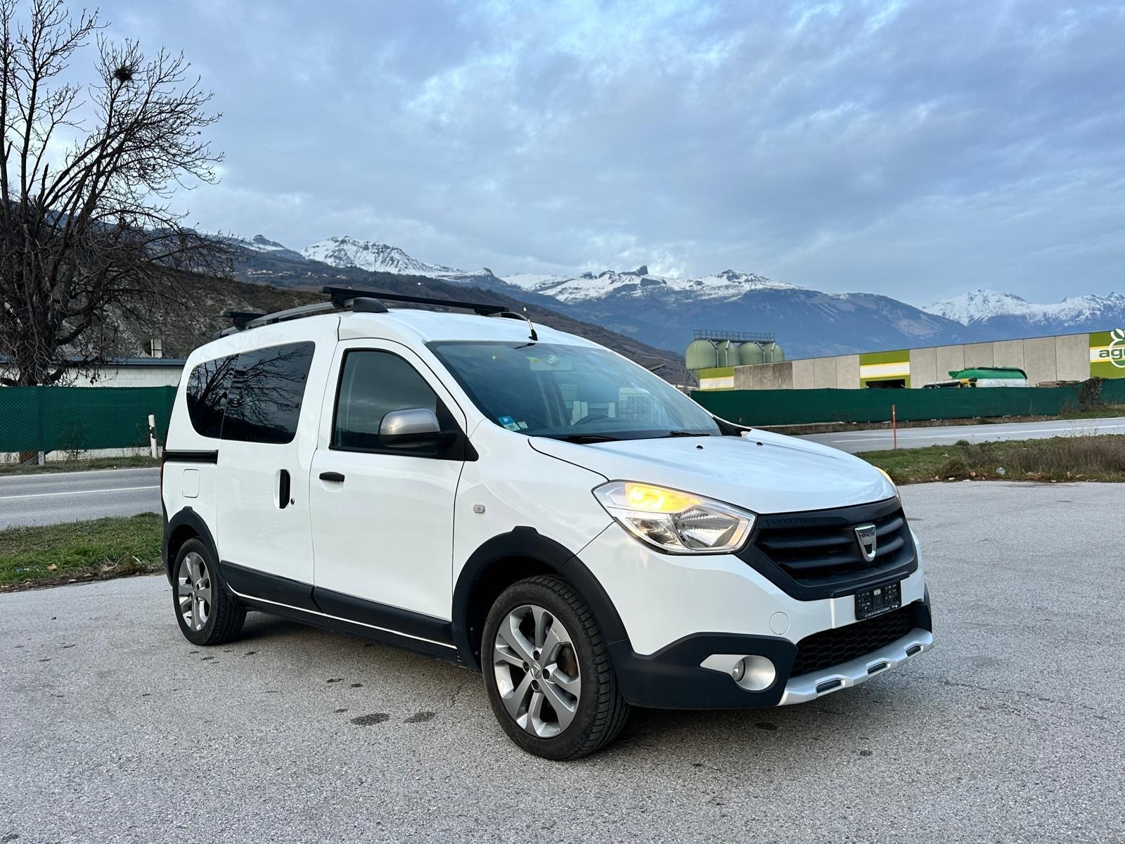 DACIA Dokker 1.2 T Stepway-image-3