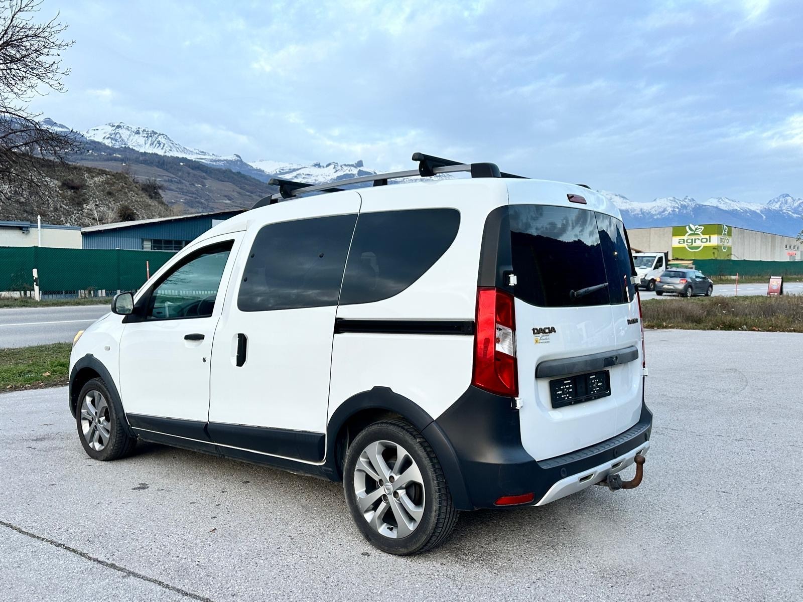DACIA Dokker 1.2 T Stepway-image-7