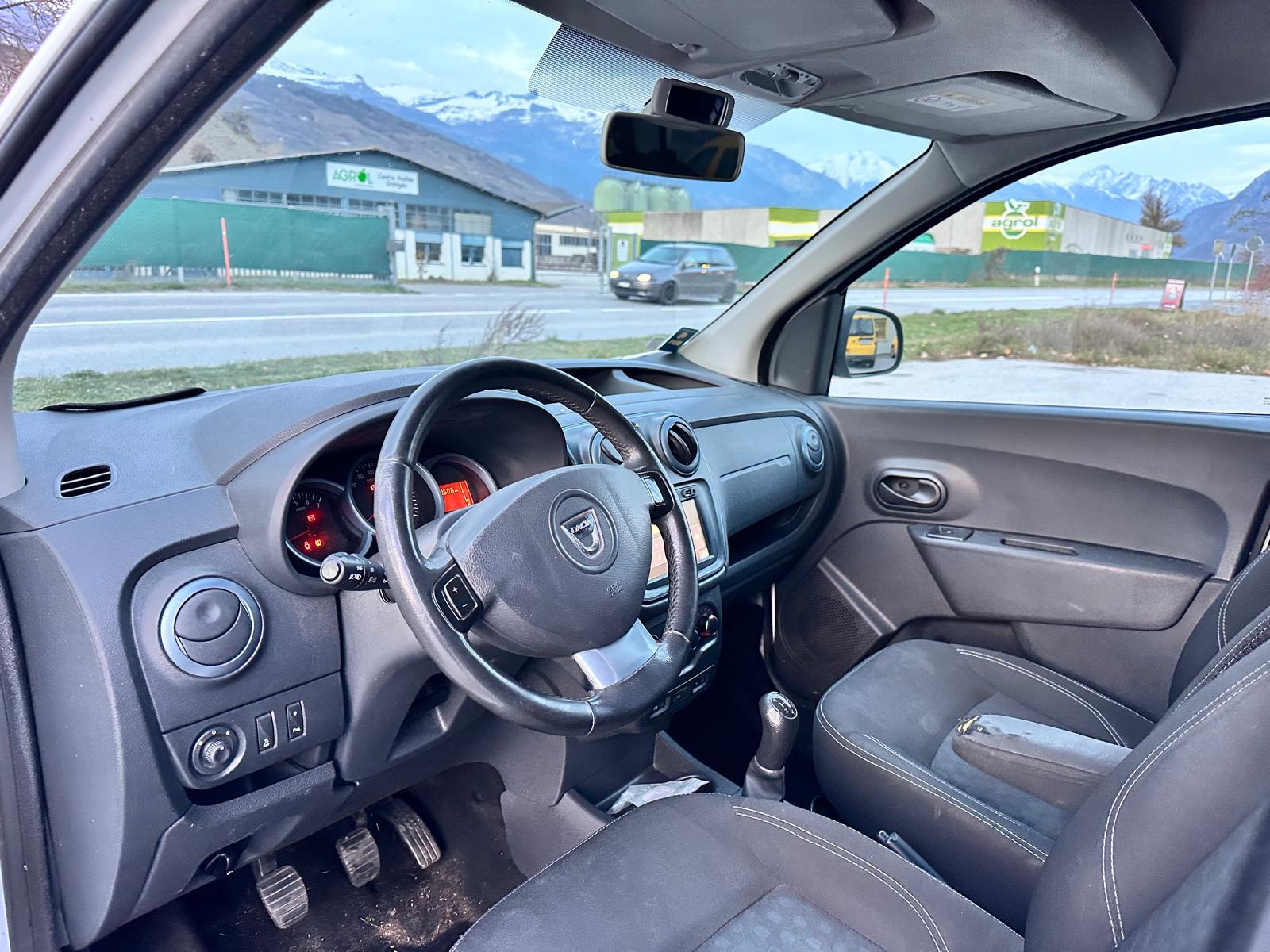 DACIA Dokker 1.2 T Stepway-image-8