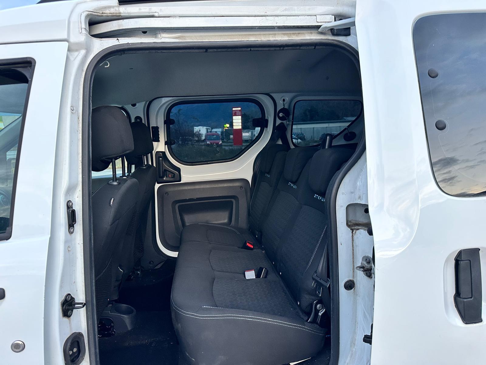 DACIA Dokker 1.2 T Stepway-image-10