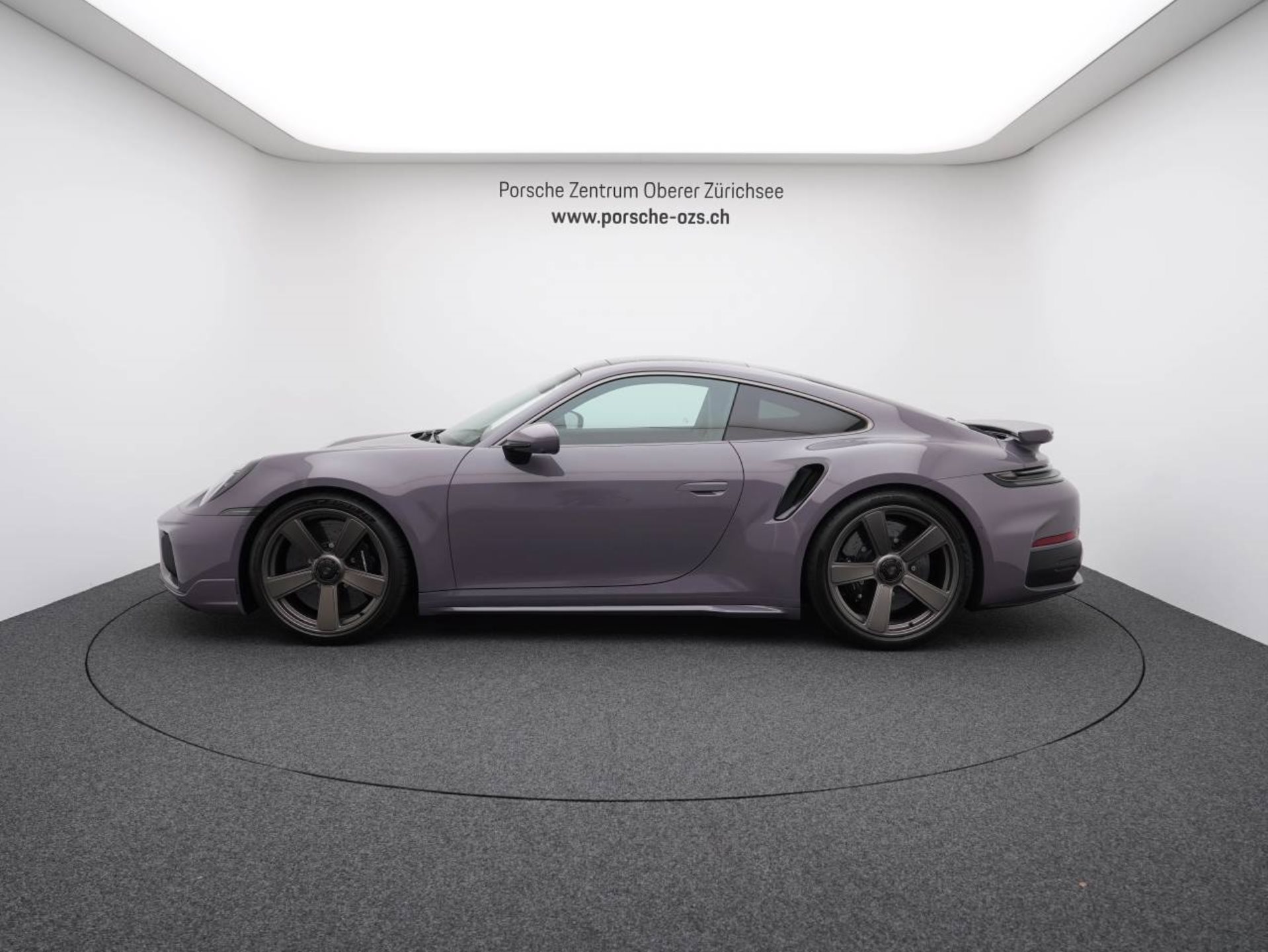PORSCHE 911 Turbo S-showroom-element-1