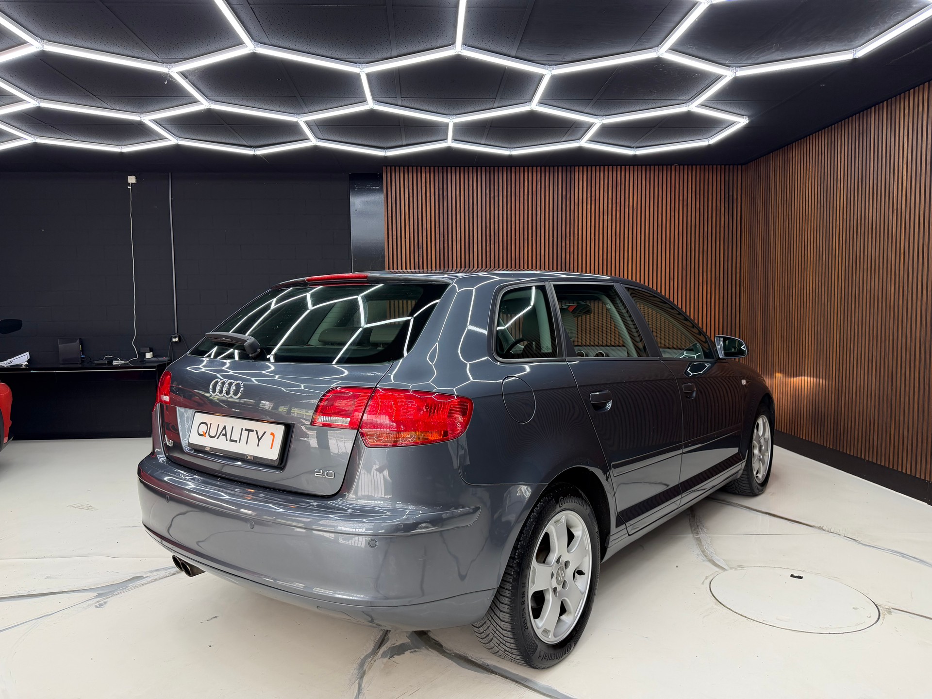 AUDI A3 2.0 FSI Attraction-image-5