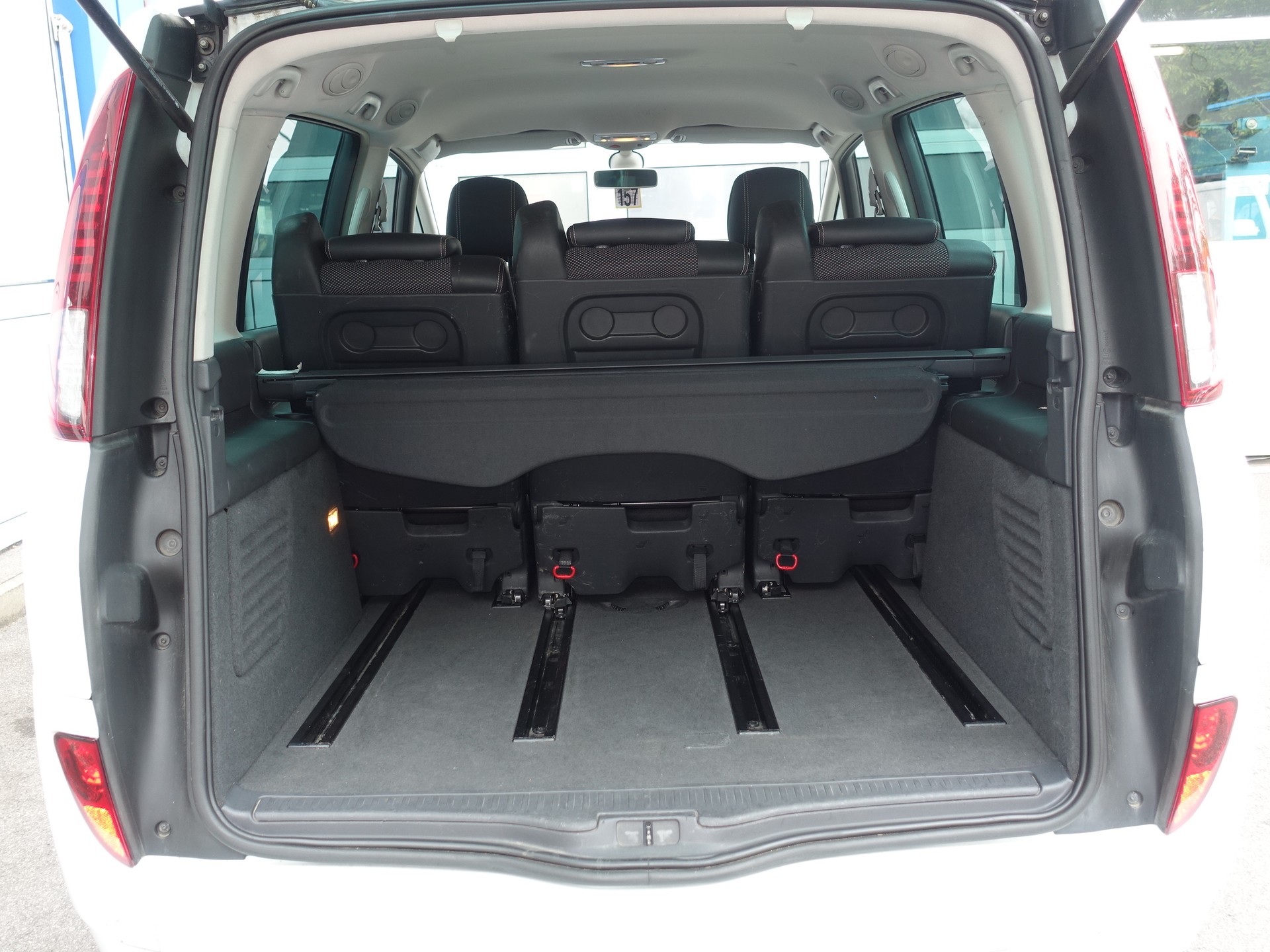 RENAULT Grand Espace 2.0 dCi Dynamique-image-16