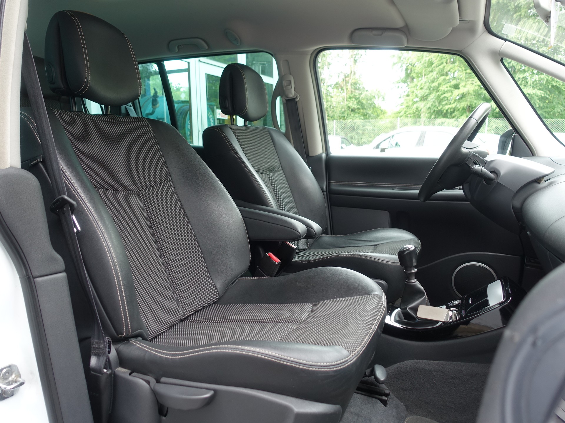 RENAULT Grand Espace 2.0 dCi Dynamique-image-9
