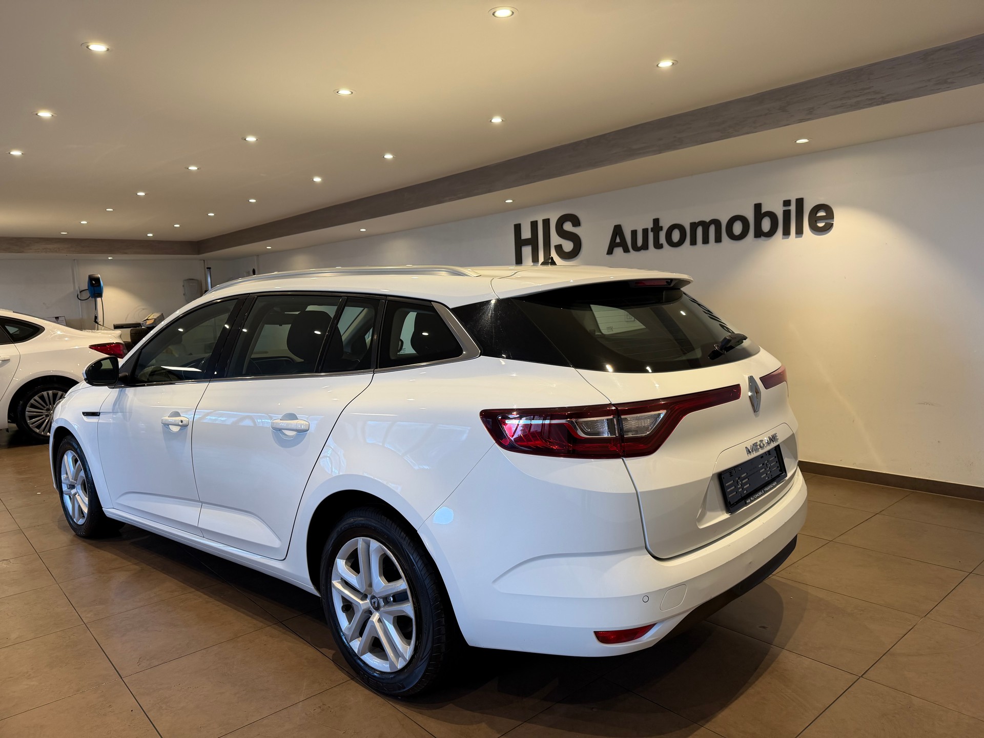 RENAULT Mégane Grandtour 1.5 Blue dCi Business EDC-showroom-element-3