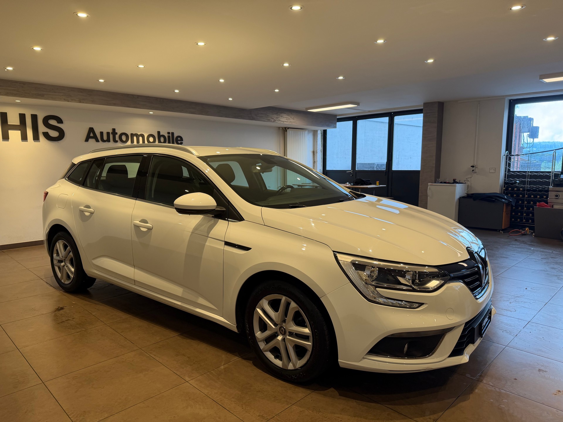 RENAULT Mégane Grandtour 1.5 Blue dCi Business EDC-image-4