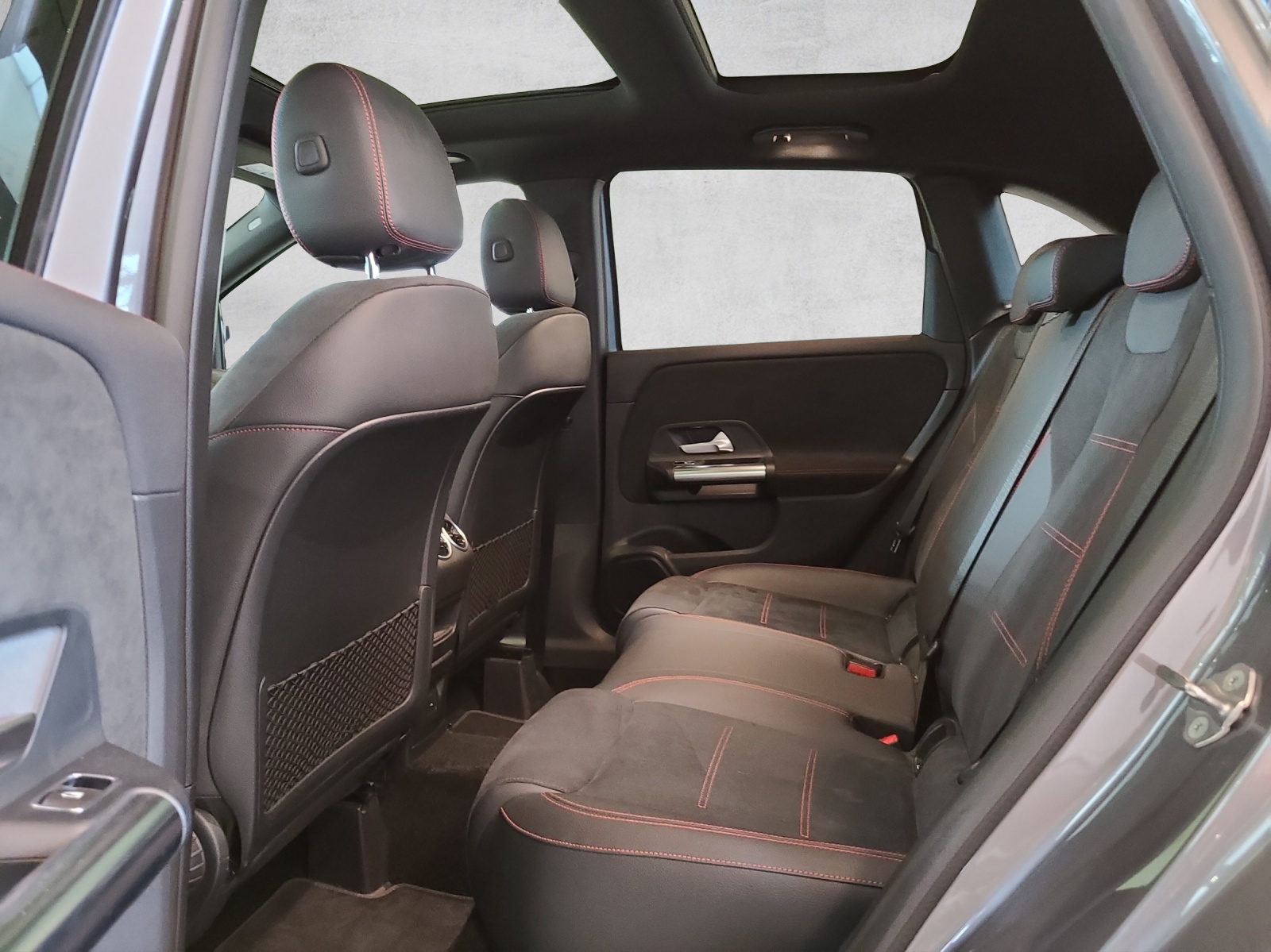 MERCEDES-BENZ B-CLASS W247 B 200 AMG Line 4-image-10