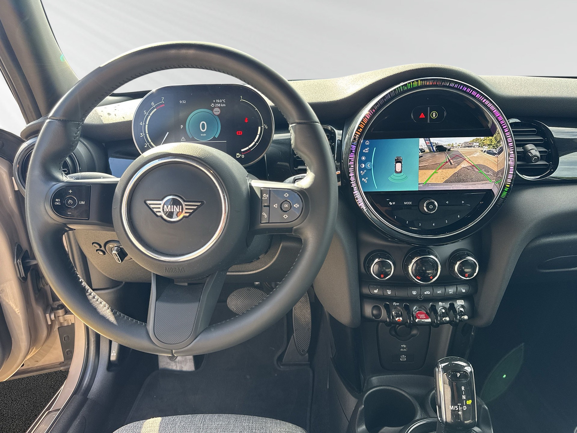 MINI Cooper Steptronic DKG-image-4