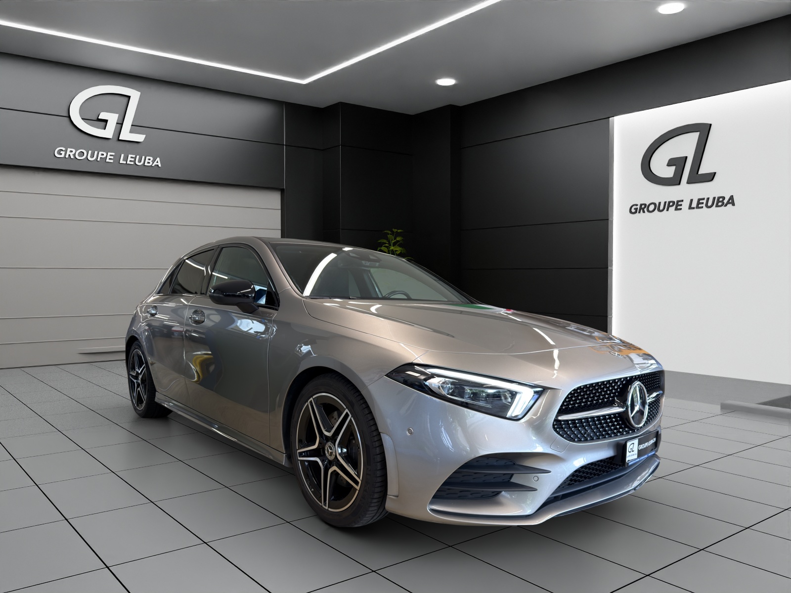 MERCEDES-BENZ A 220 AMG Line 4Matic