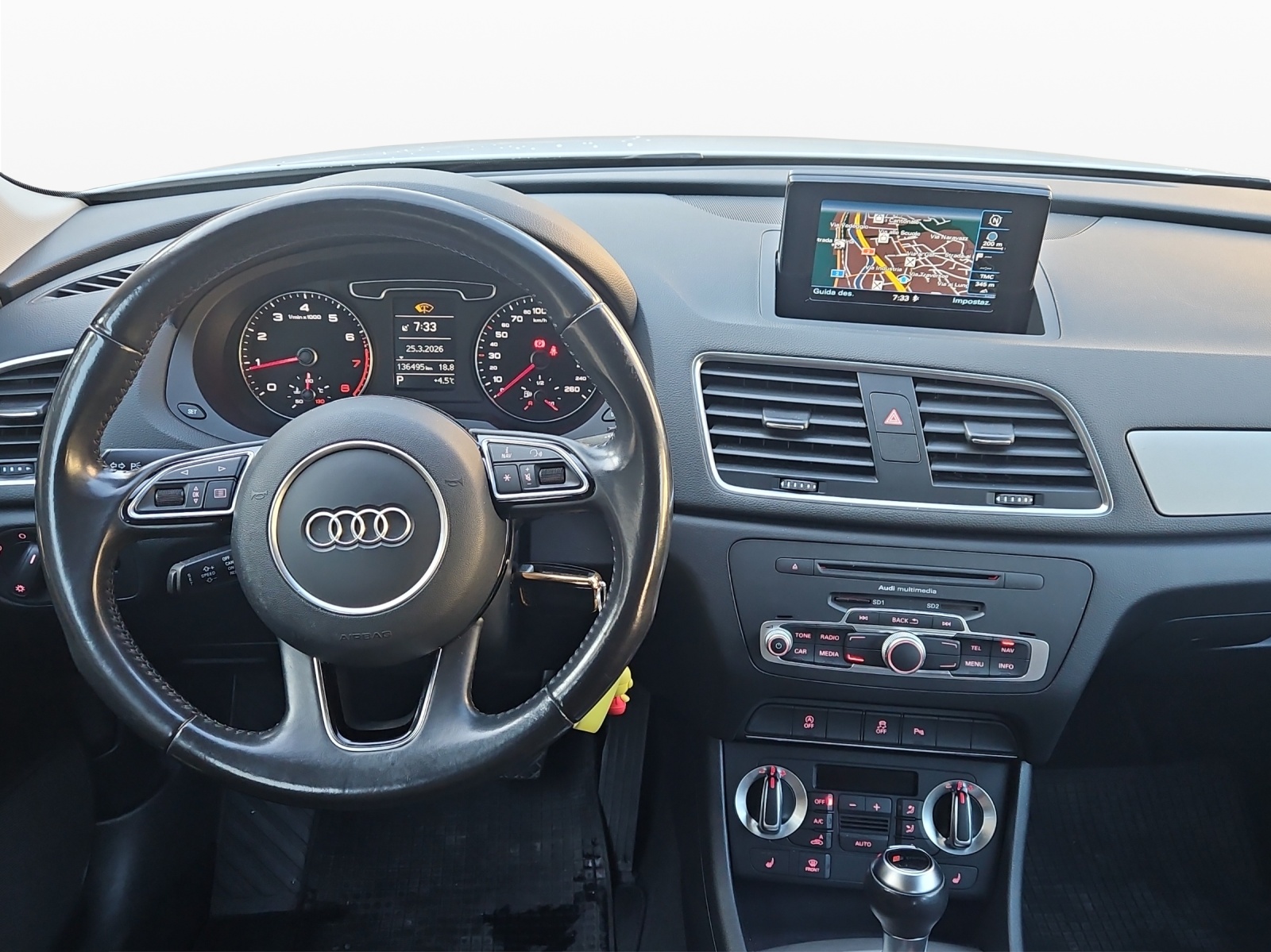 AUDI Q3 1.4 TFSI S-tronic-image-11