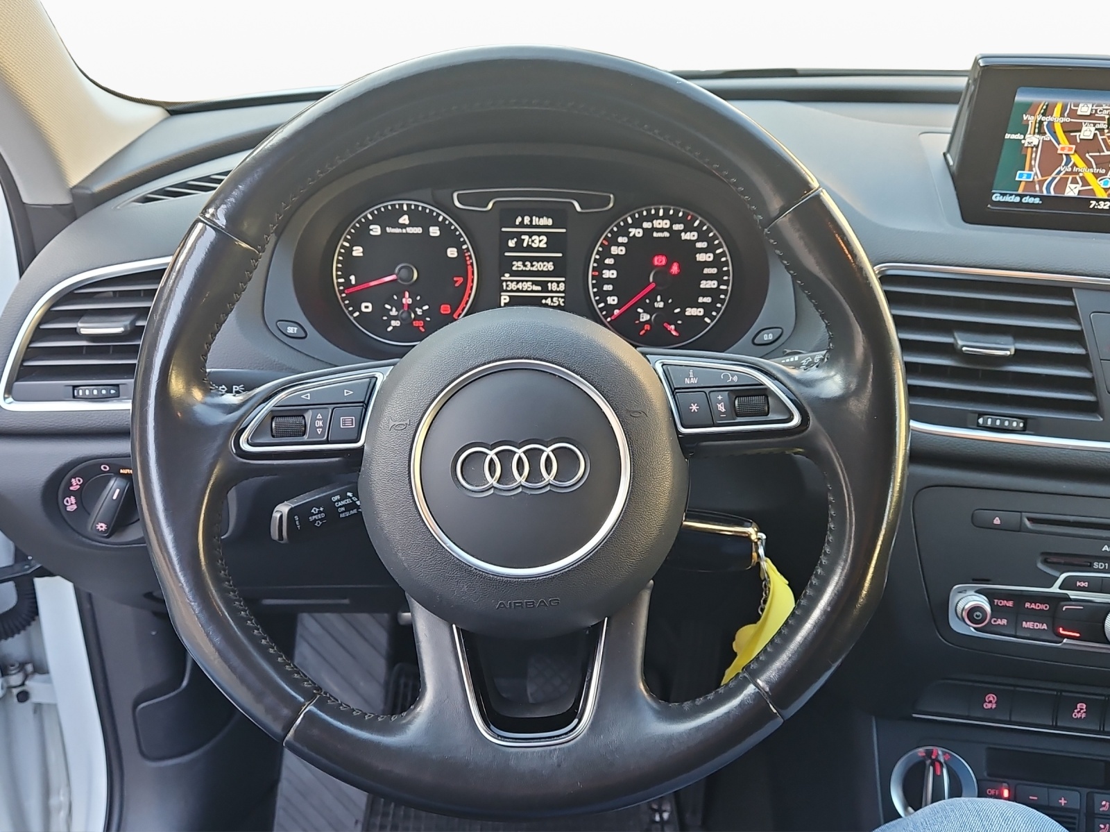 AUDI Q3 1.4 TFSI S-tronic-image-9