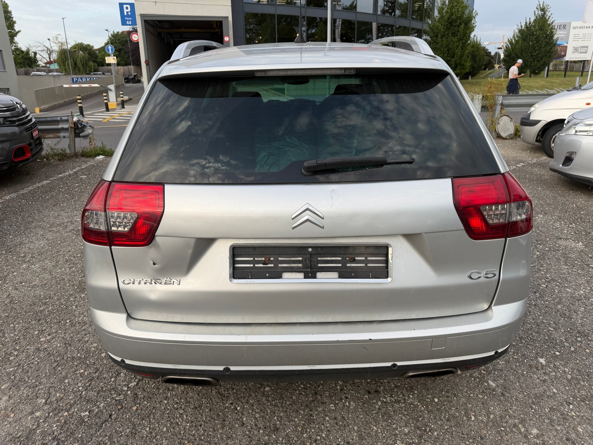 CITROEN C5 Tourer 3.0 HDi V6 Exclusive Automatic-image-4