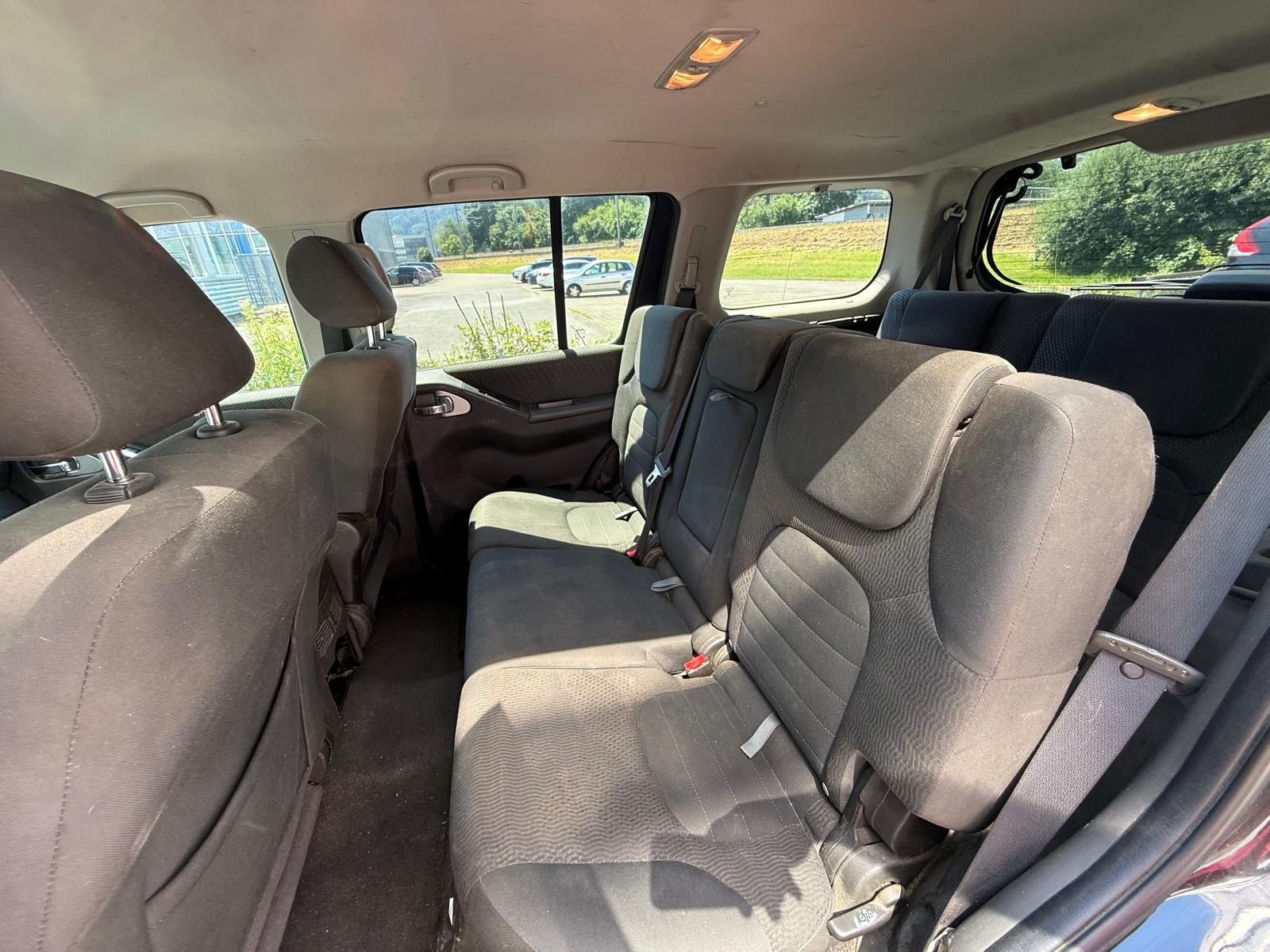 NISSAN Pathfinder 2.5 dCi Platinum Automatic-image-12