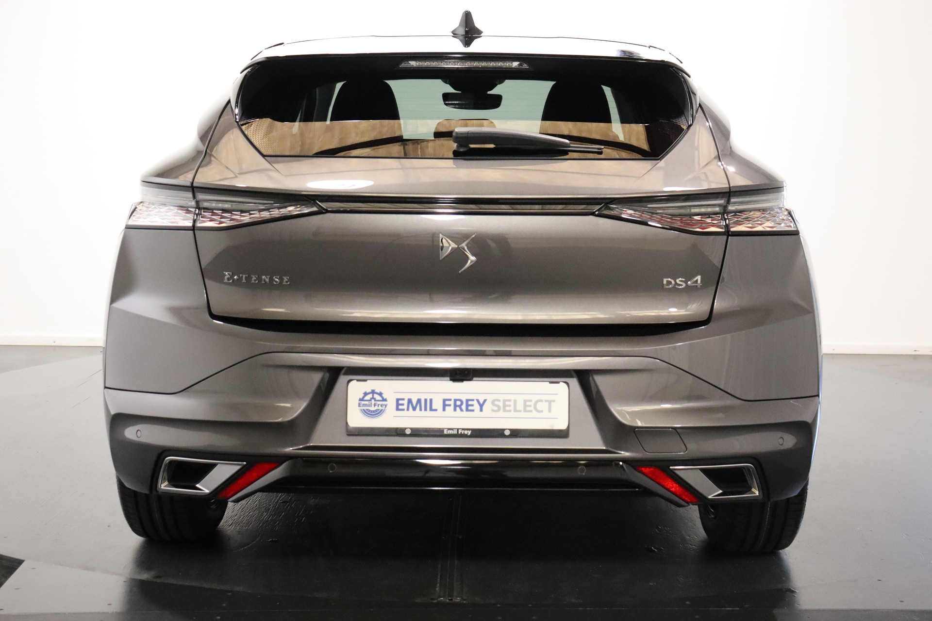 DS AUTOMOBILES 4 1.6 E-Tense Rivoli-showroom-element-3