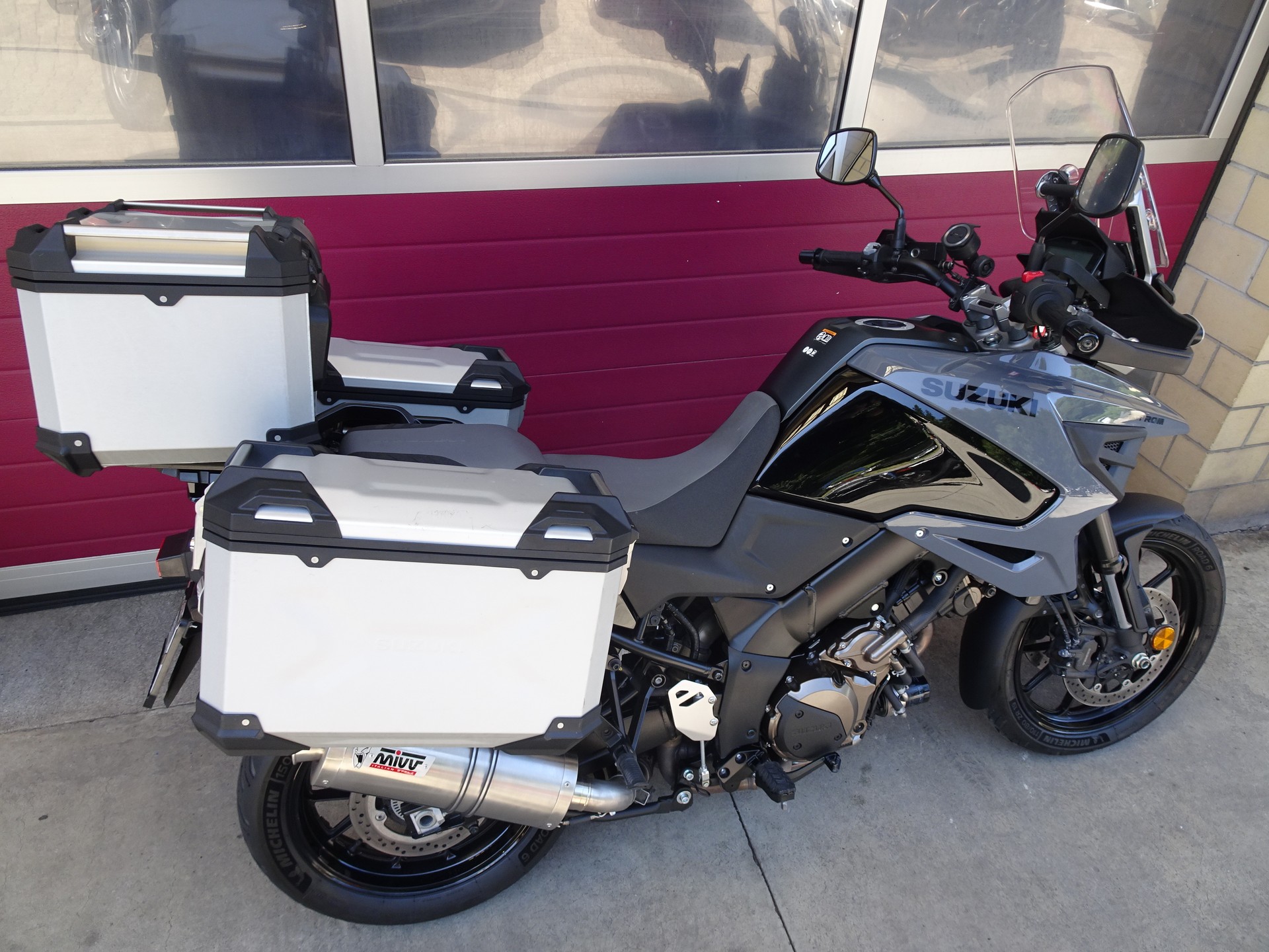 SUZUKI DL 1050 ABS-image-14
