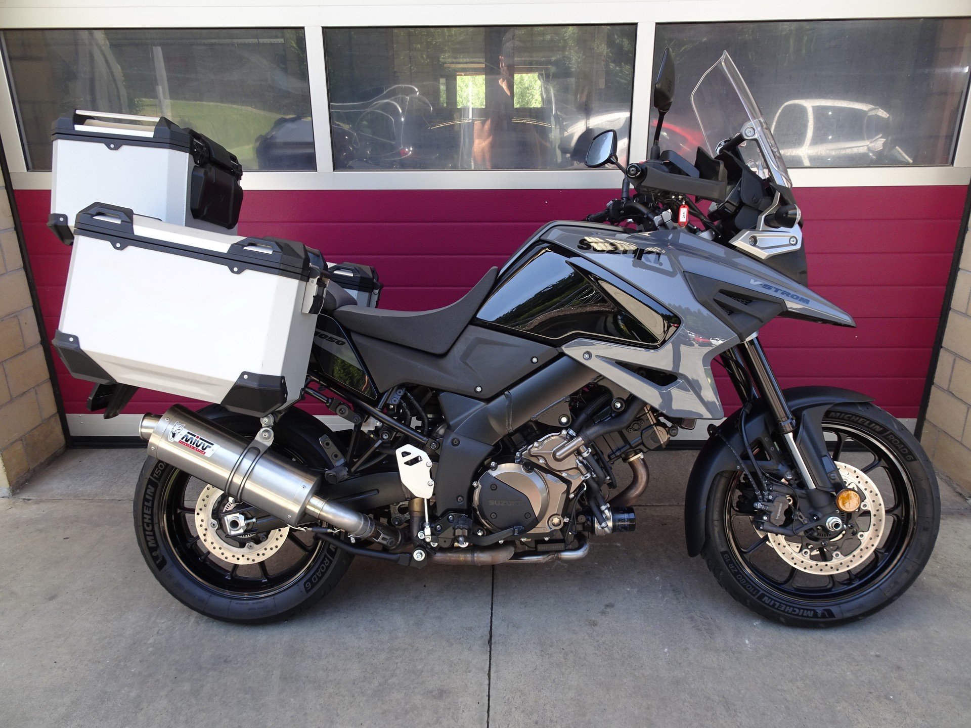 SUZUKI DL 1050 ABS-image-0