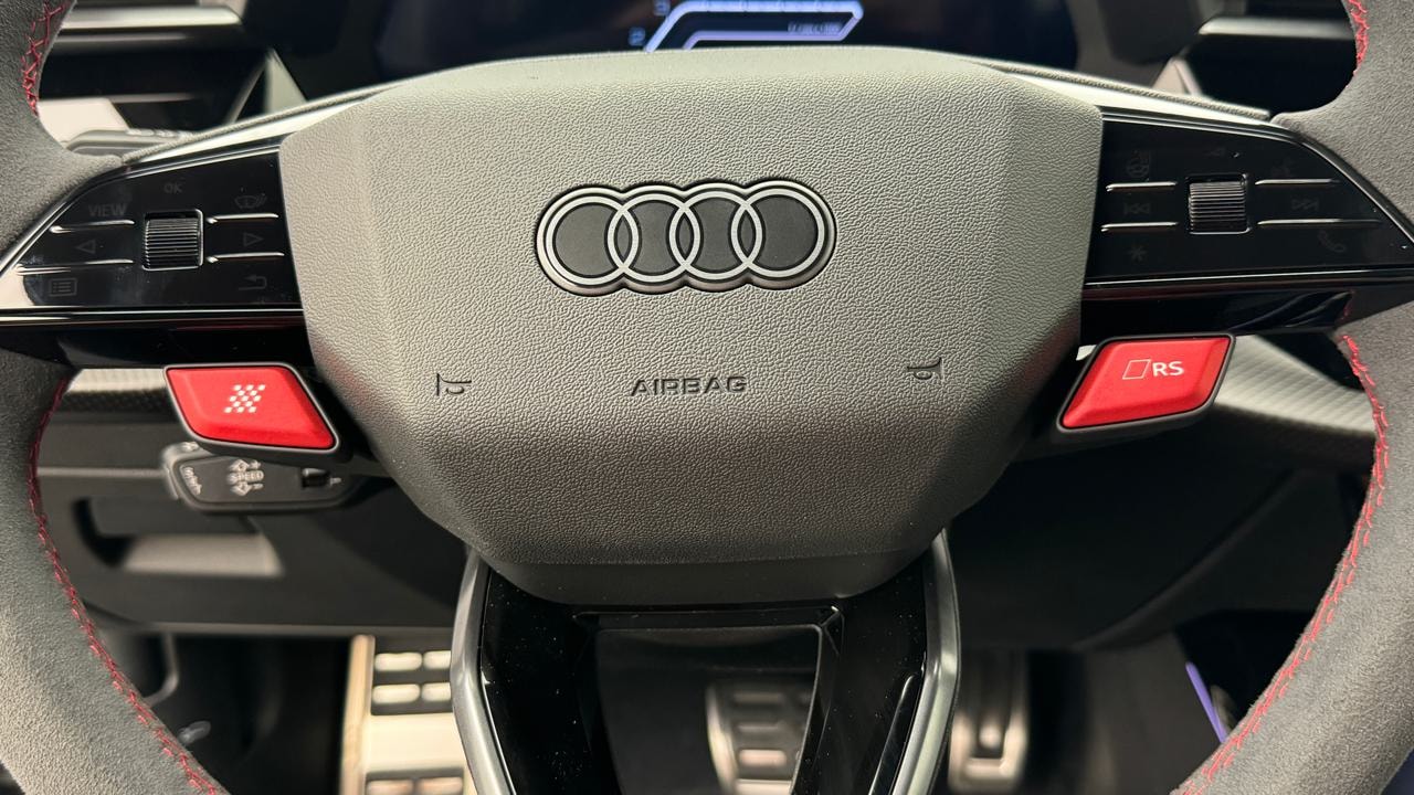AUDI RS3 Sportback 2.5 TSI quattro S-tronic-image-9