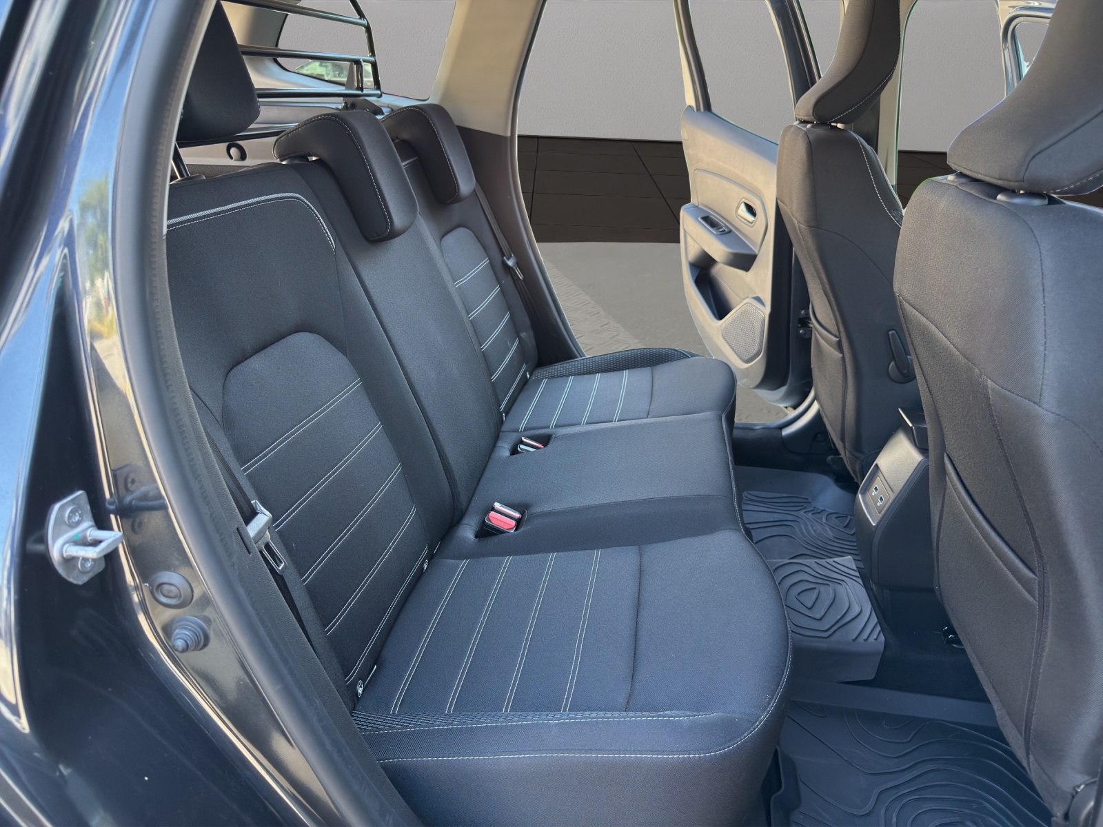 DACIA Duster TCe 150 Journey 4x4-image-17
