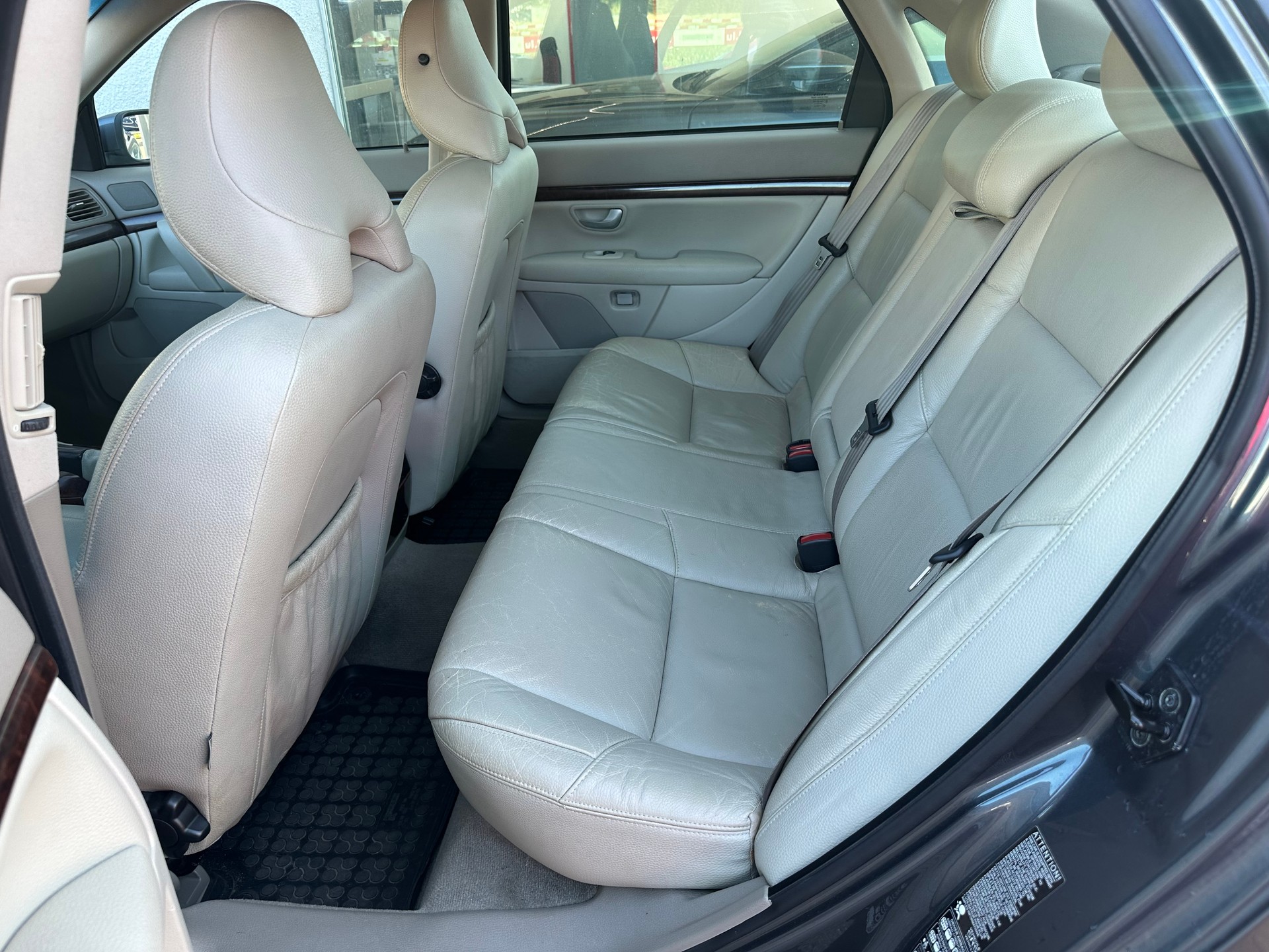 VOLVO S80 D5 Executive A-image-6