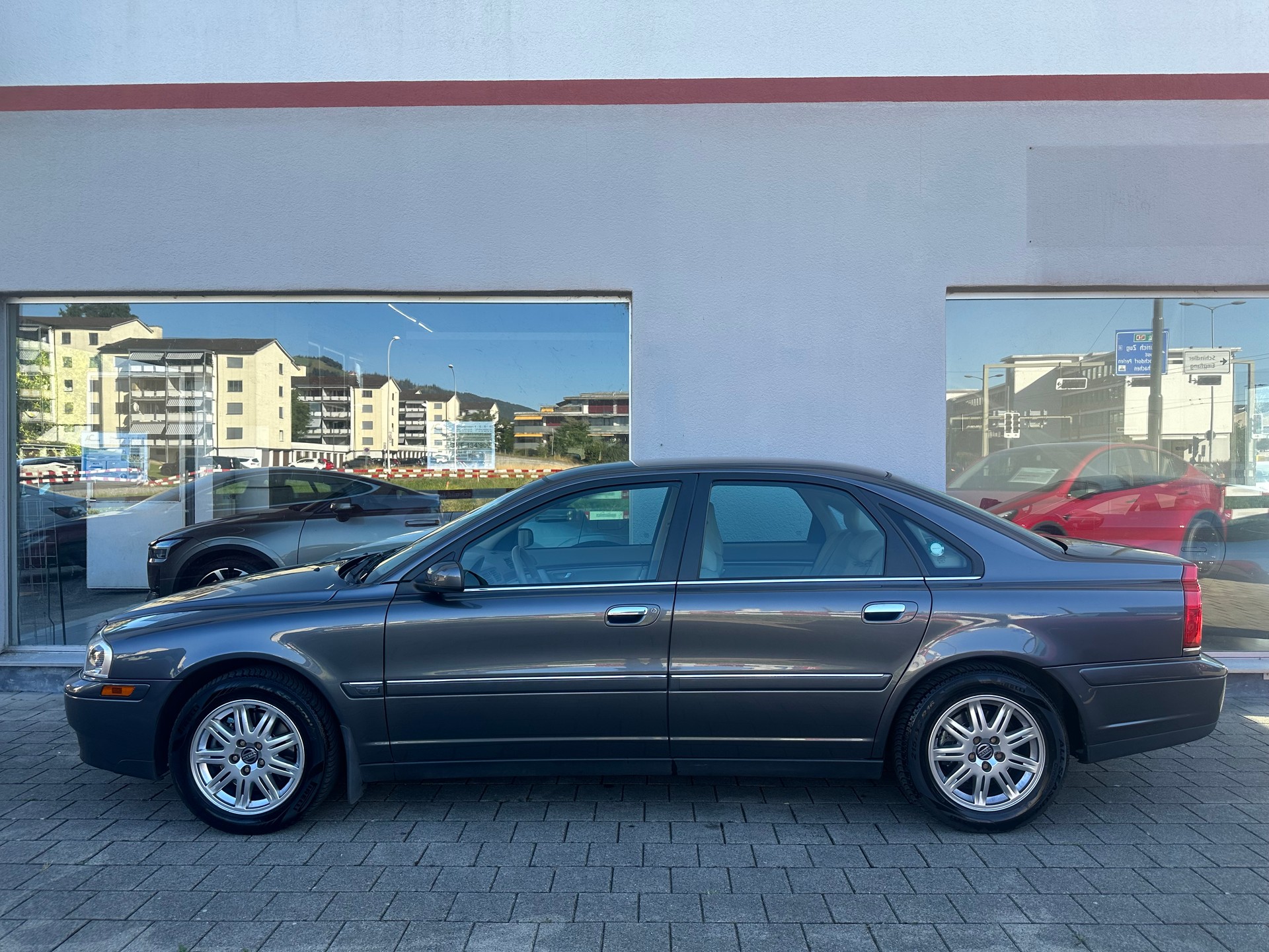 VOLVO S80 D5 Executive A-showroom-element-2