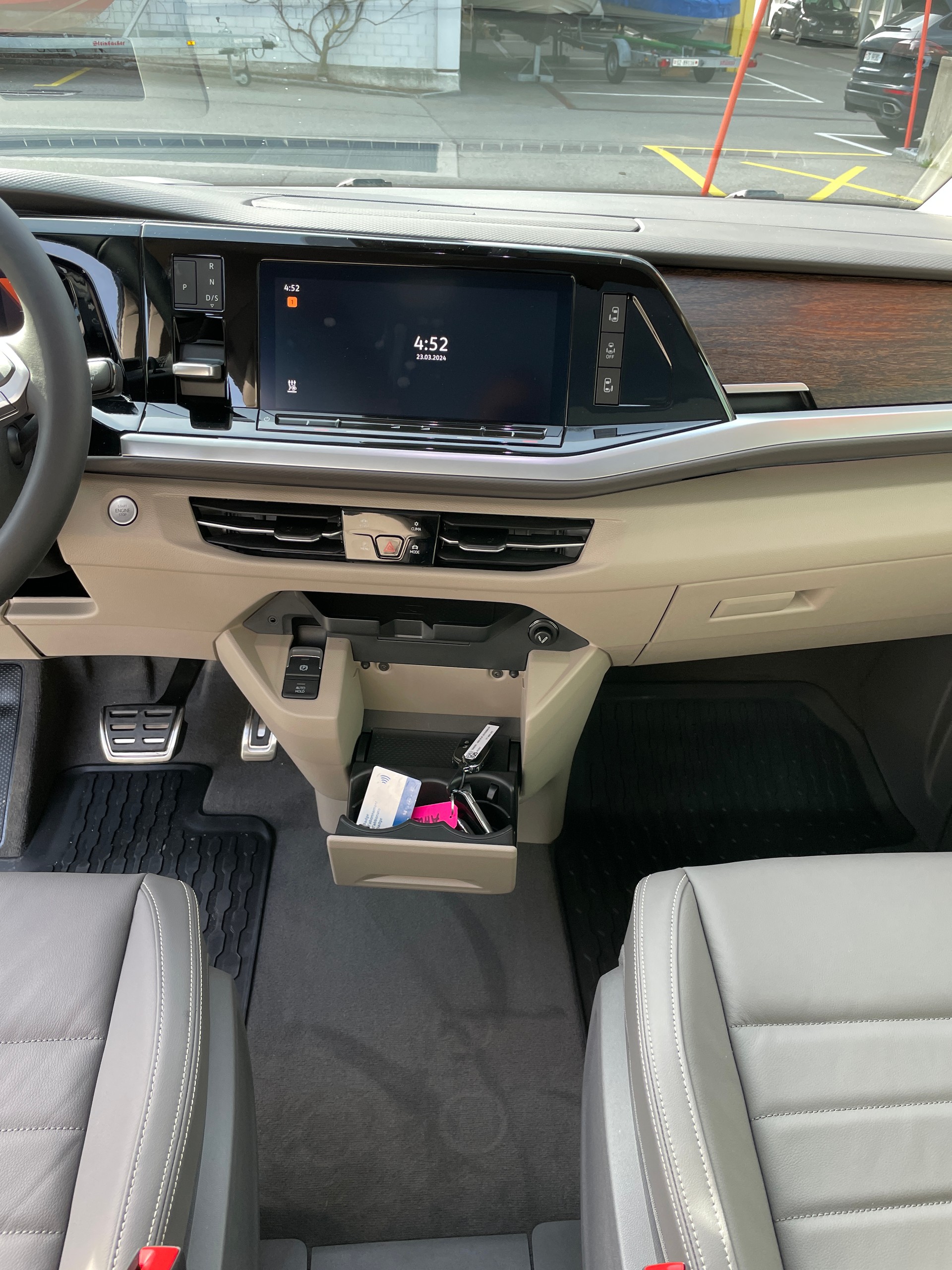 VW Multivan 1.4 eHybrid Style DSG - 6 Sitzer-image-15