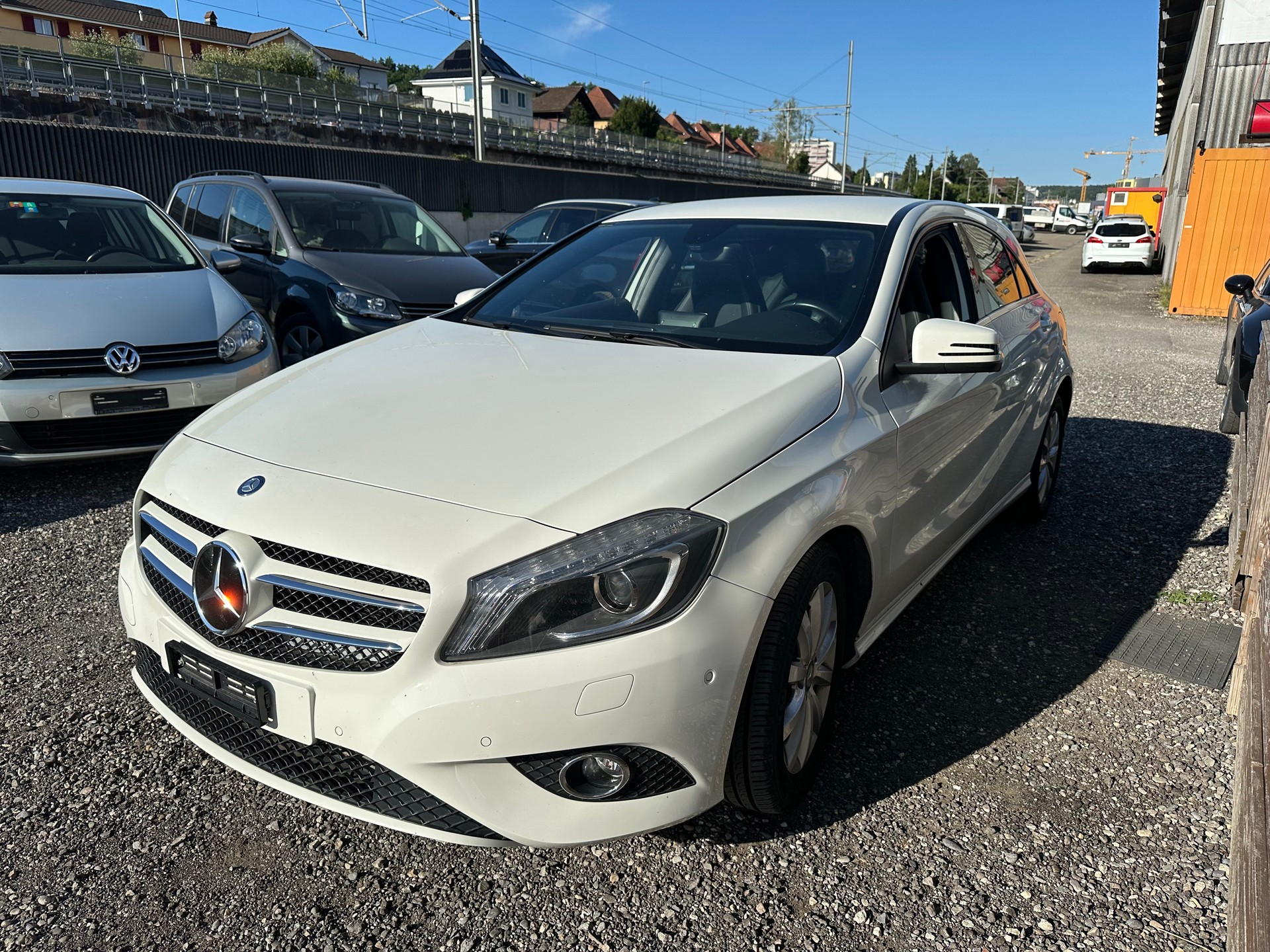 MERCEDES-BENZ A 180