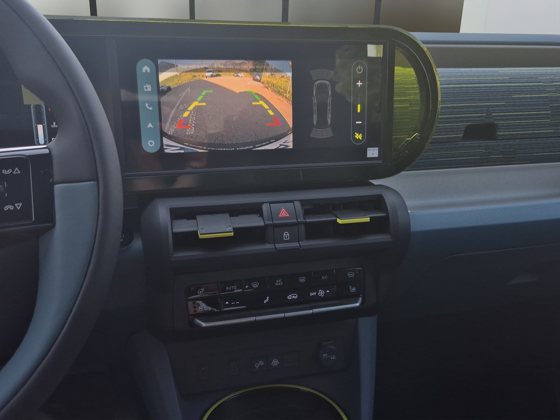 FIAT Grande Panda 1.2 Hybrid Icon-image-17