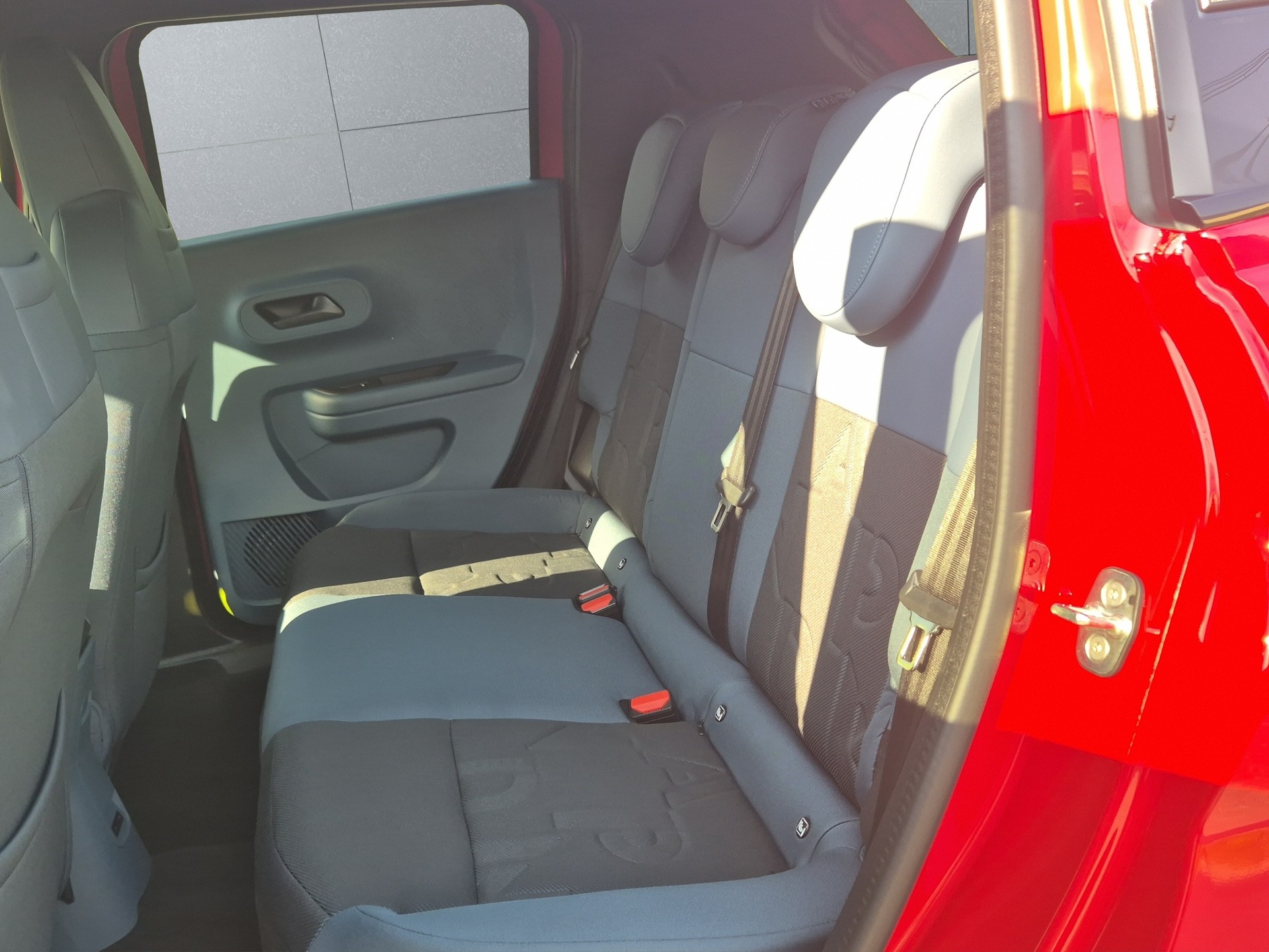 FIAT Grande Panda 1.2 Hybrid Icon-image-9
