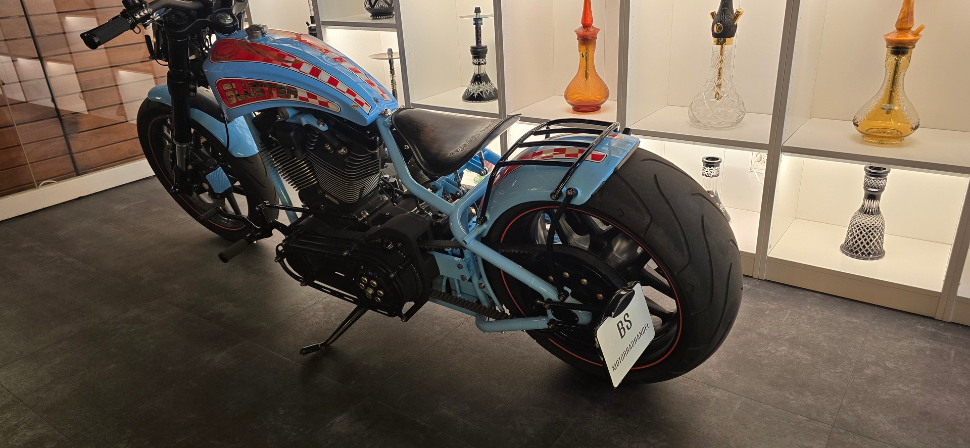 CLASSIC CYCLES Bobber-image-3