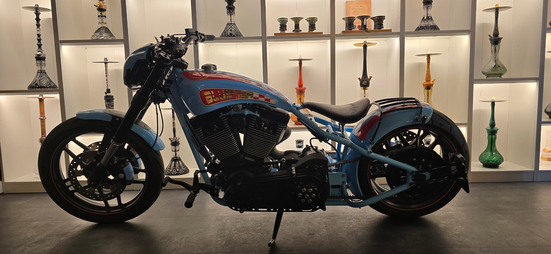 CLASSIC CYCLES Bobber-image-2