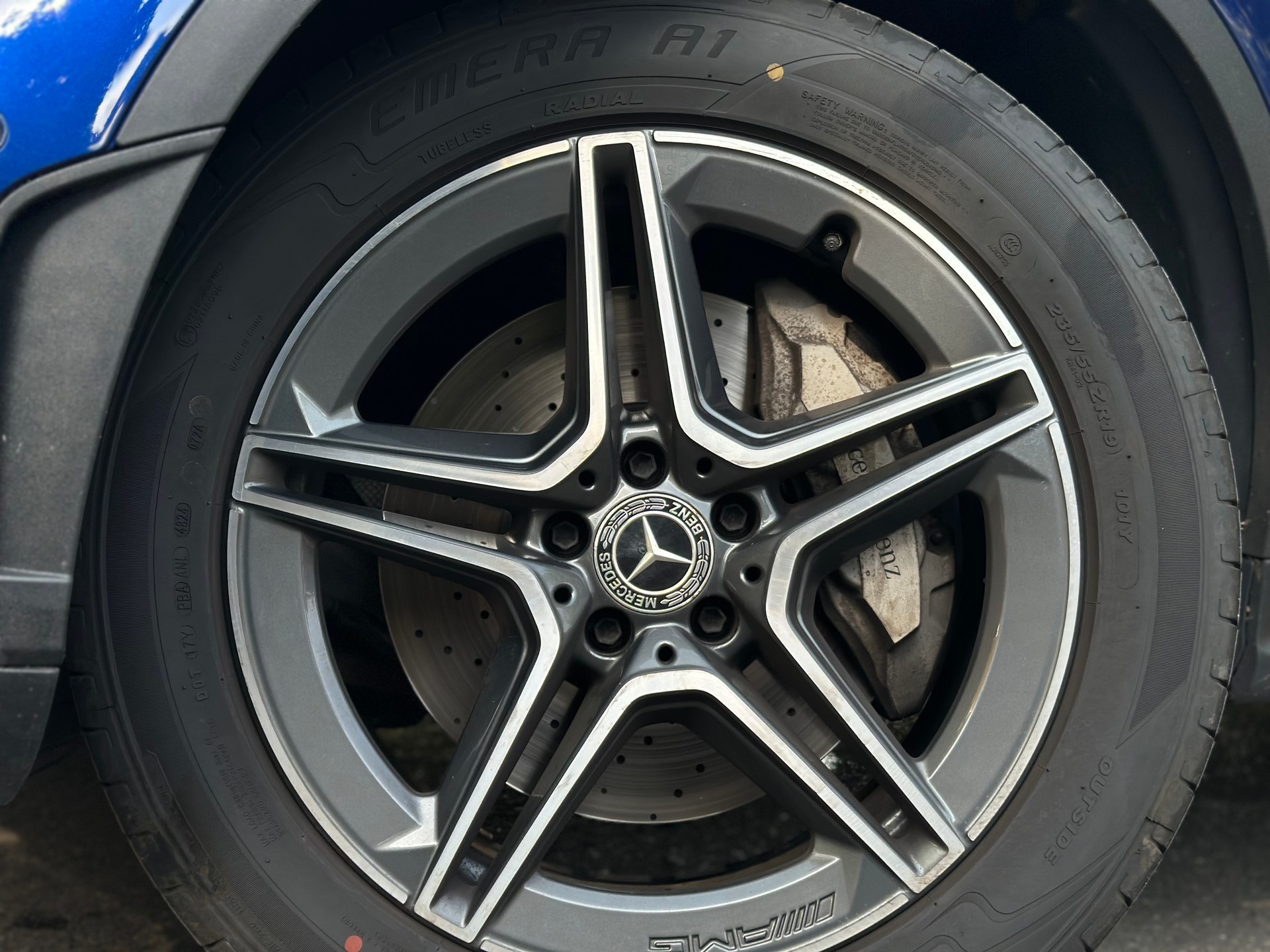 MERCEDES-BENZ GLC 300 AMG Line 4Matic * Crochet *-showroom-element-3