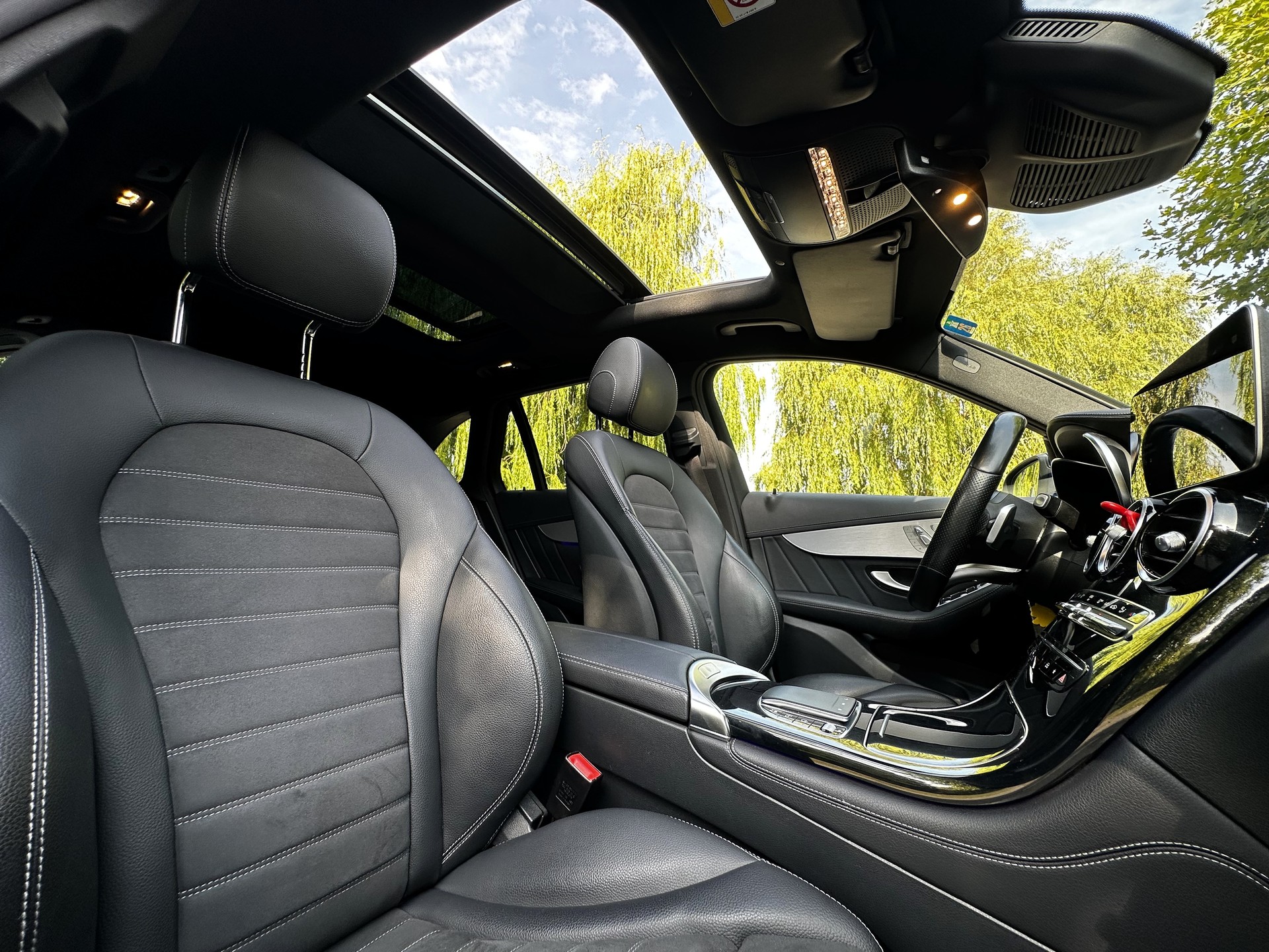 MERCEDES-BENZ GLC 300 AMG Line 4Matic * Crochet *-image-16