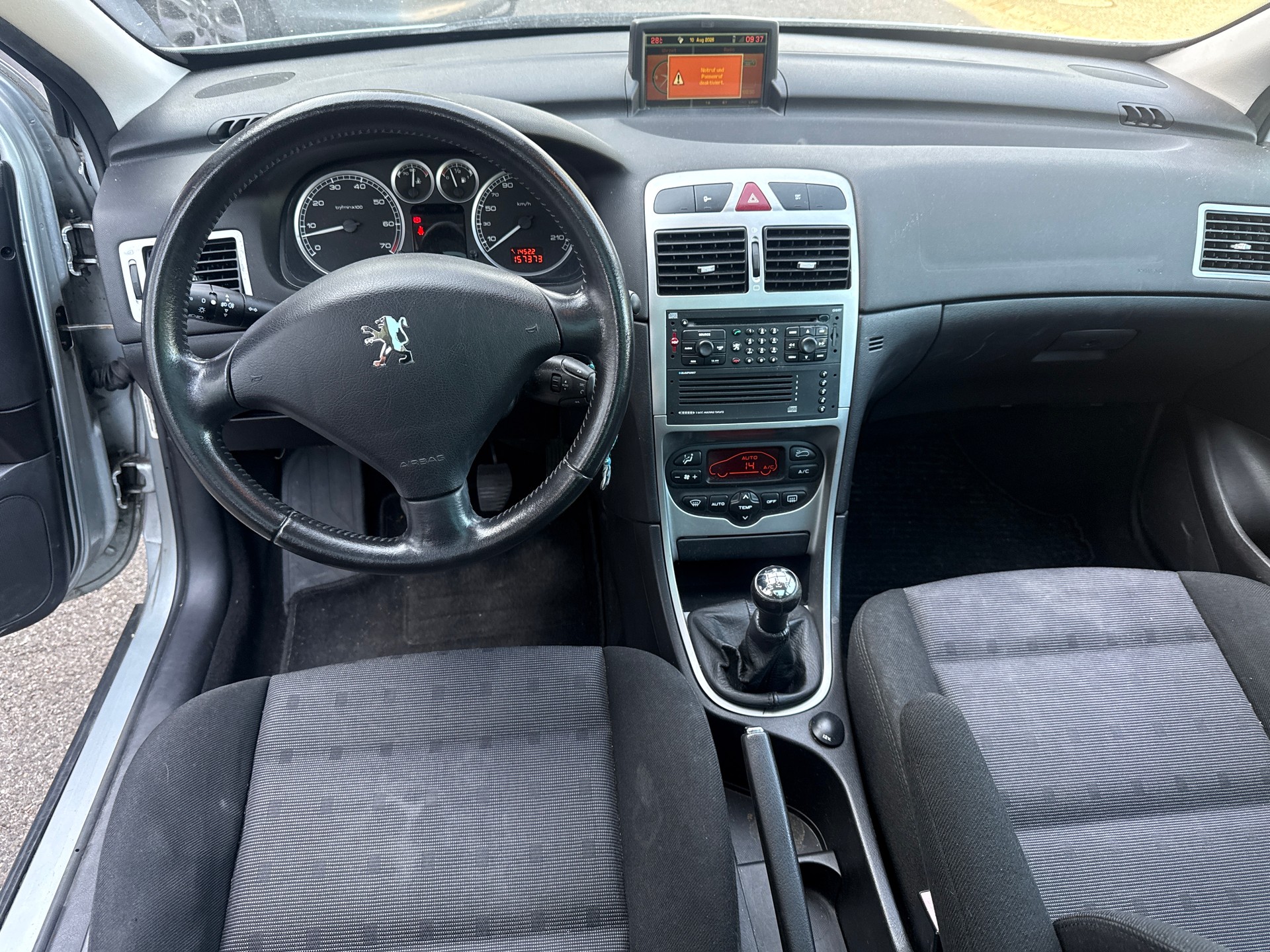 PEUGEOT 307 2.0 16V XS-image-10