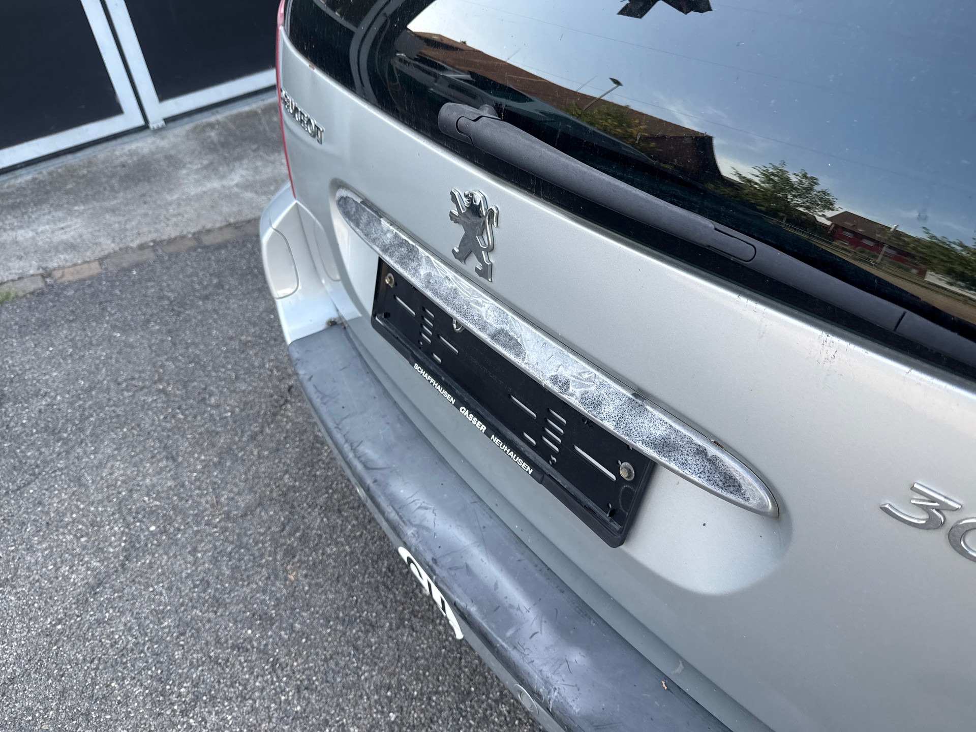 PEUGEOT 307 2.0 16V XS-image-8